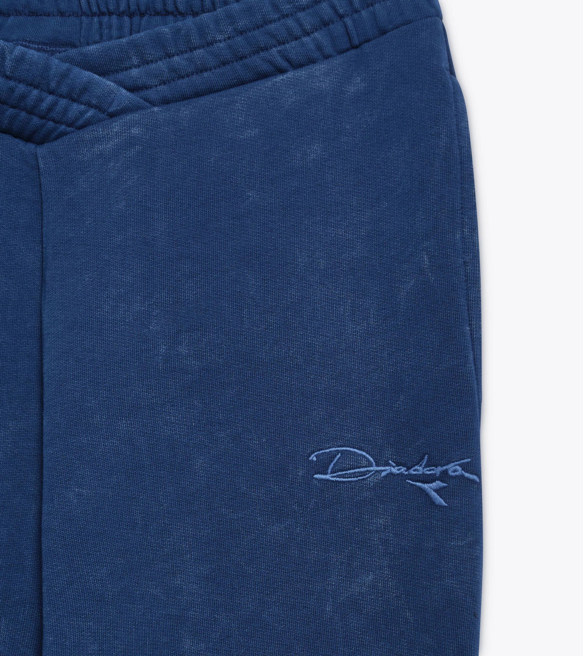 Retro-inspired Cotton Jogger pants - Slim Fit - Women&rsquo;s
 L. JOGGER PANTS AVENUE LAB NAVY PEONY - Diadora