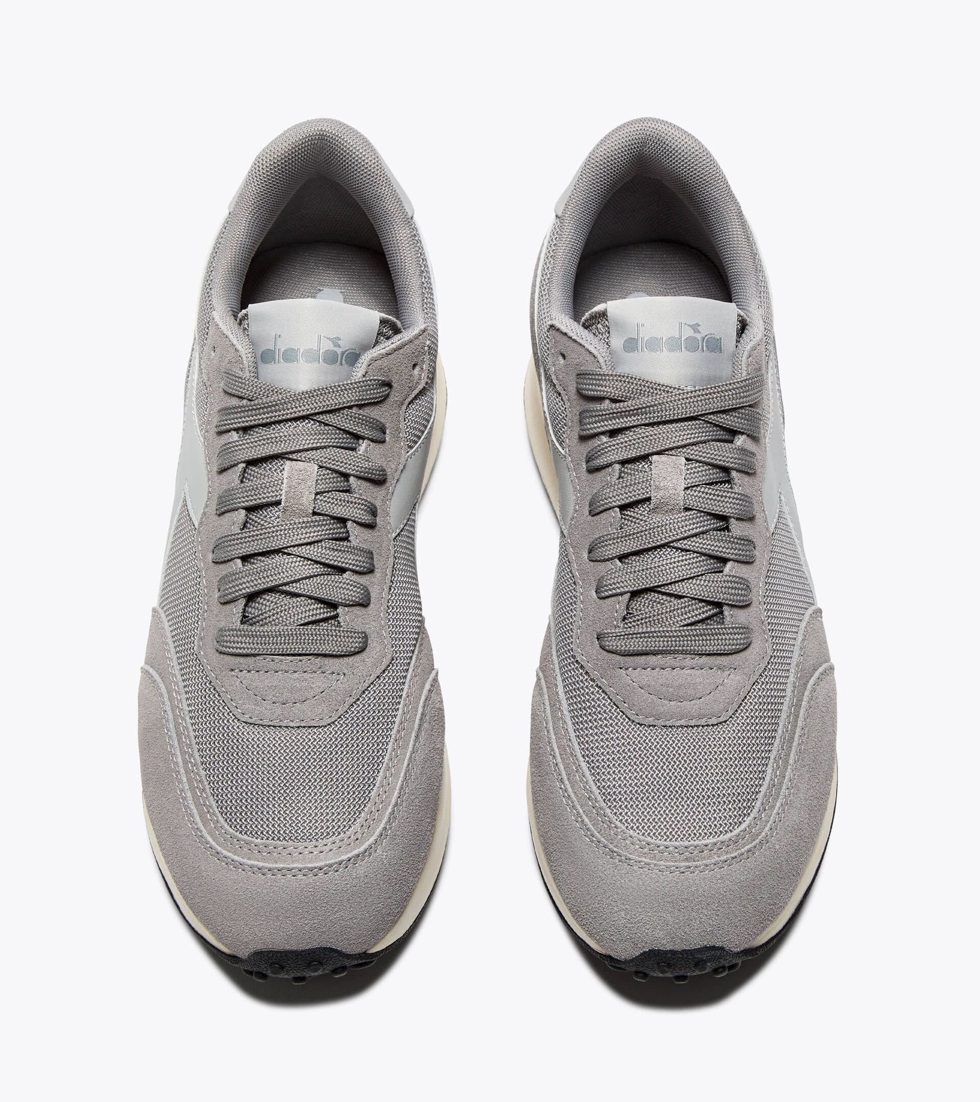 Sporty sneakers - All-Gender RACE NY PALOMA GREY - Diadora