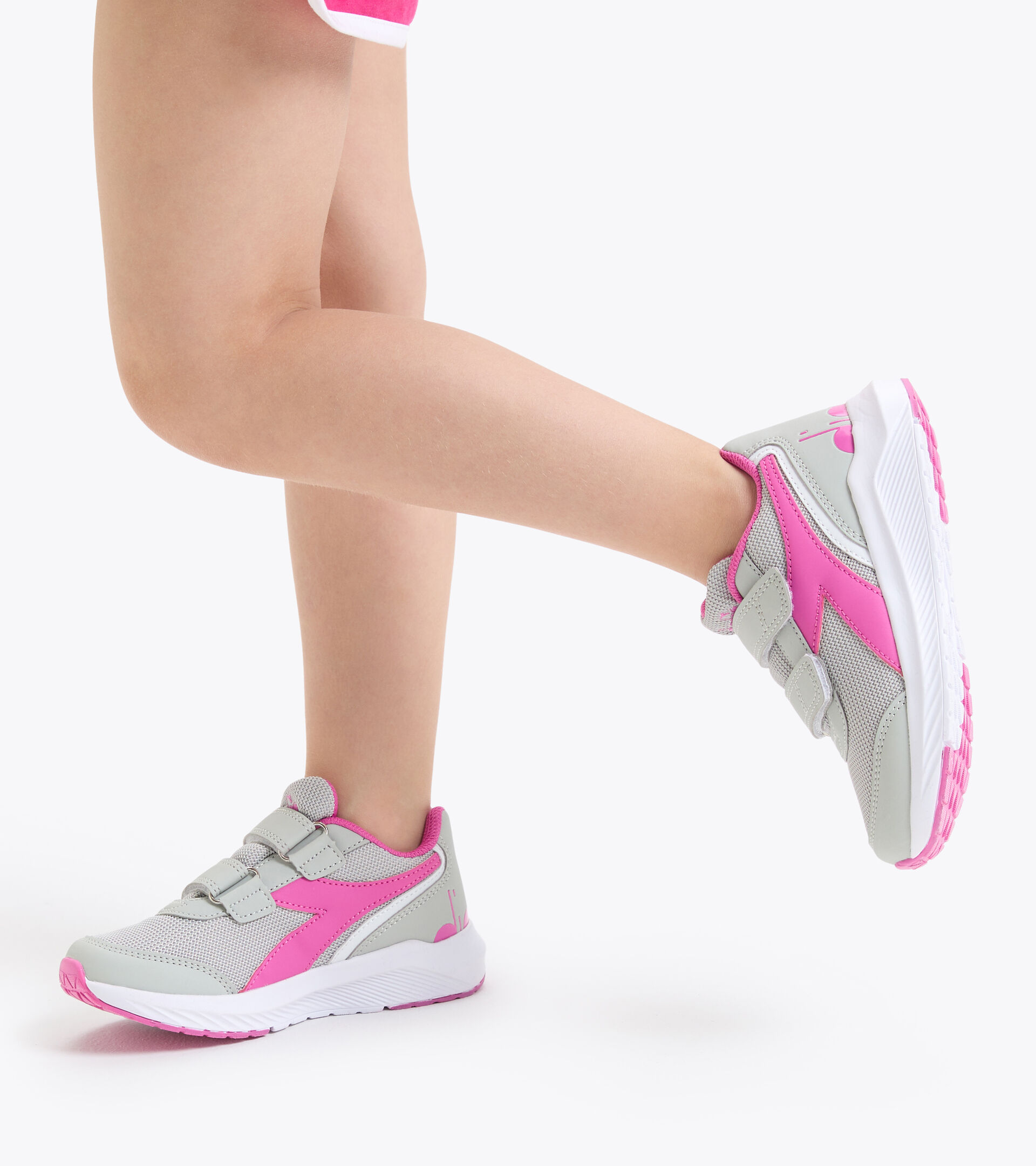 Running shoe - Kids FALCON JR V SILVER DD/MAGENTA - Diadora