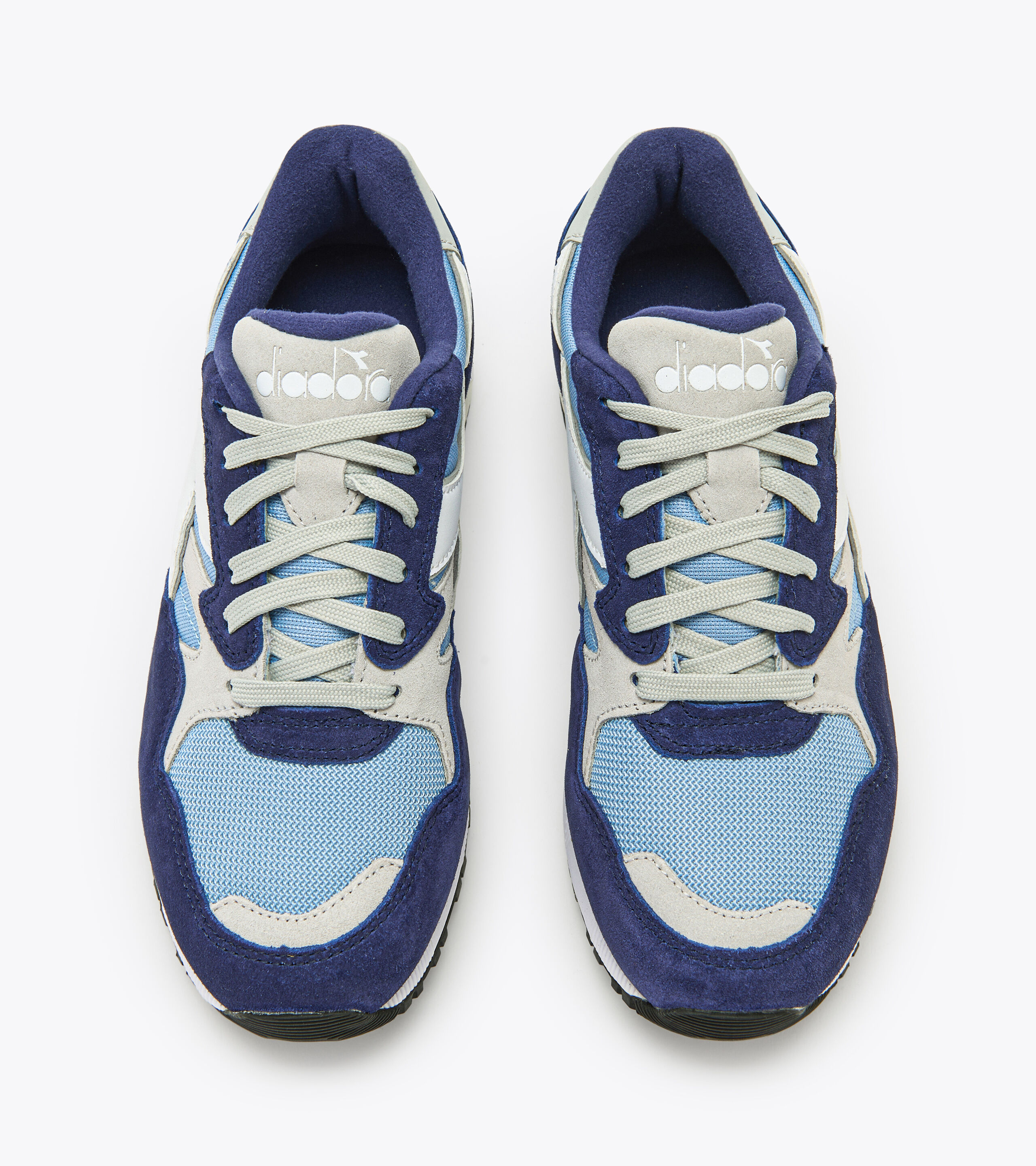 N902 diadora top