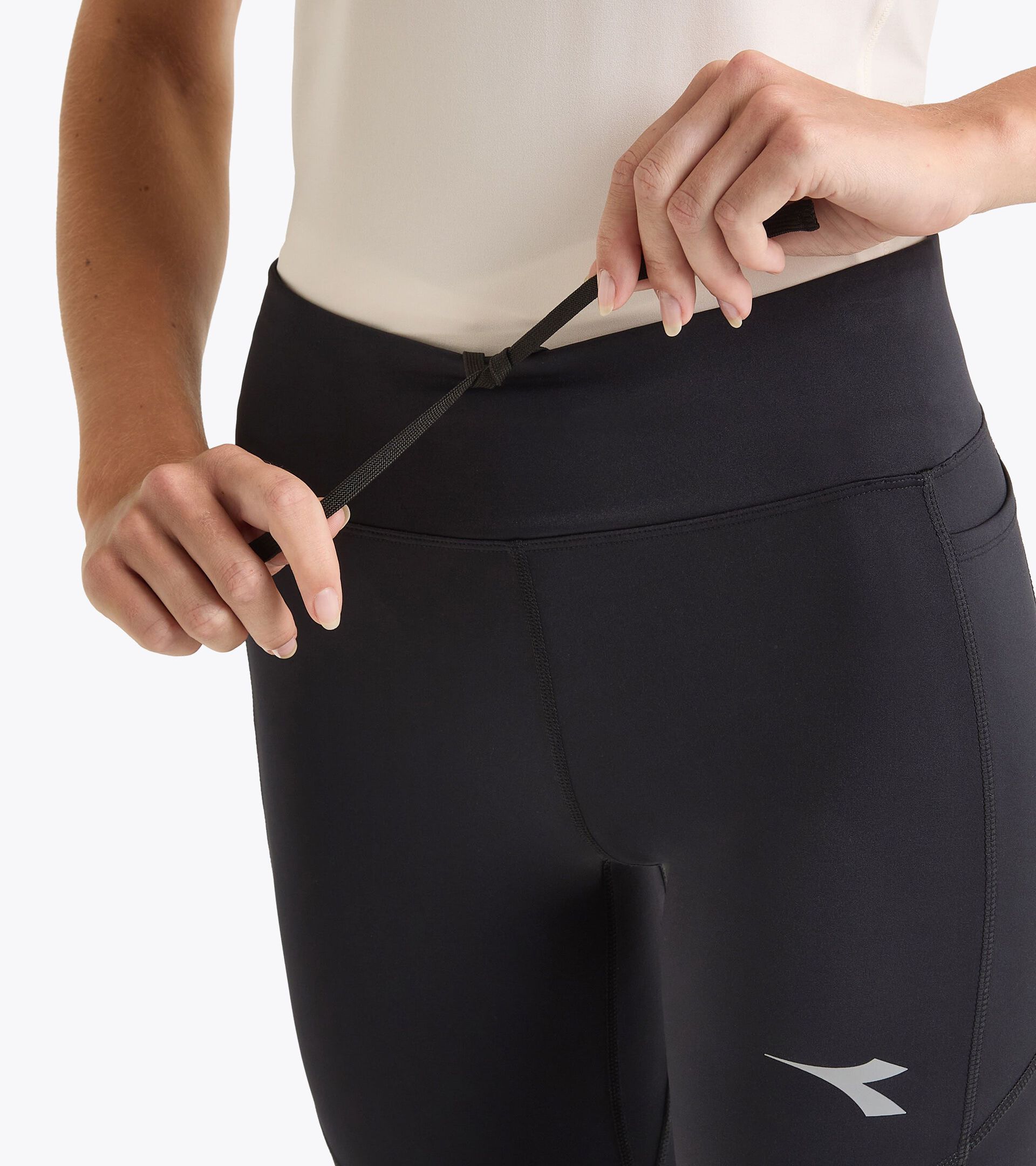 3/4 running tights - Women’s L. 3/4 TIGHTS RUN CREW BLACK - Diadora