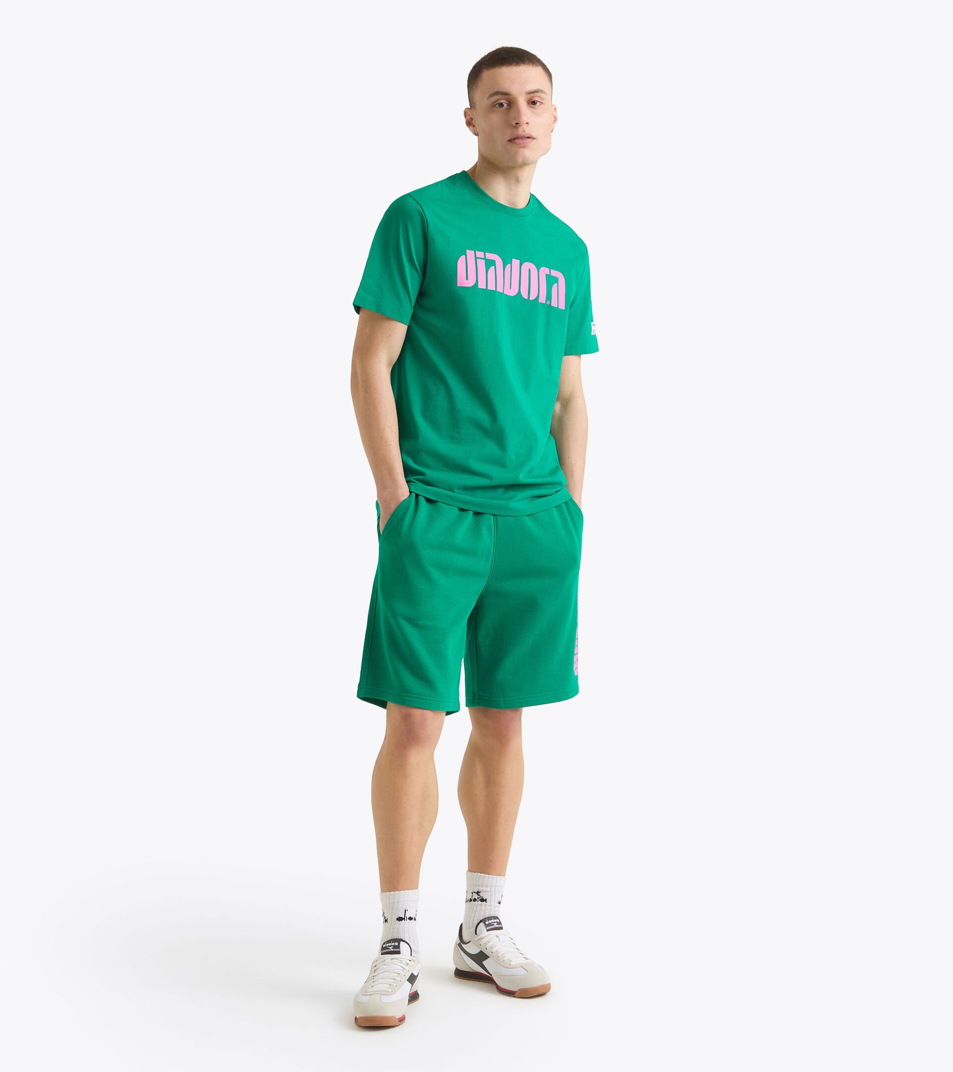 Camiseta - Para todos los géneros T-SHIRT SS ATHL. LOGO VERDE 562 C - Diadora