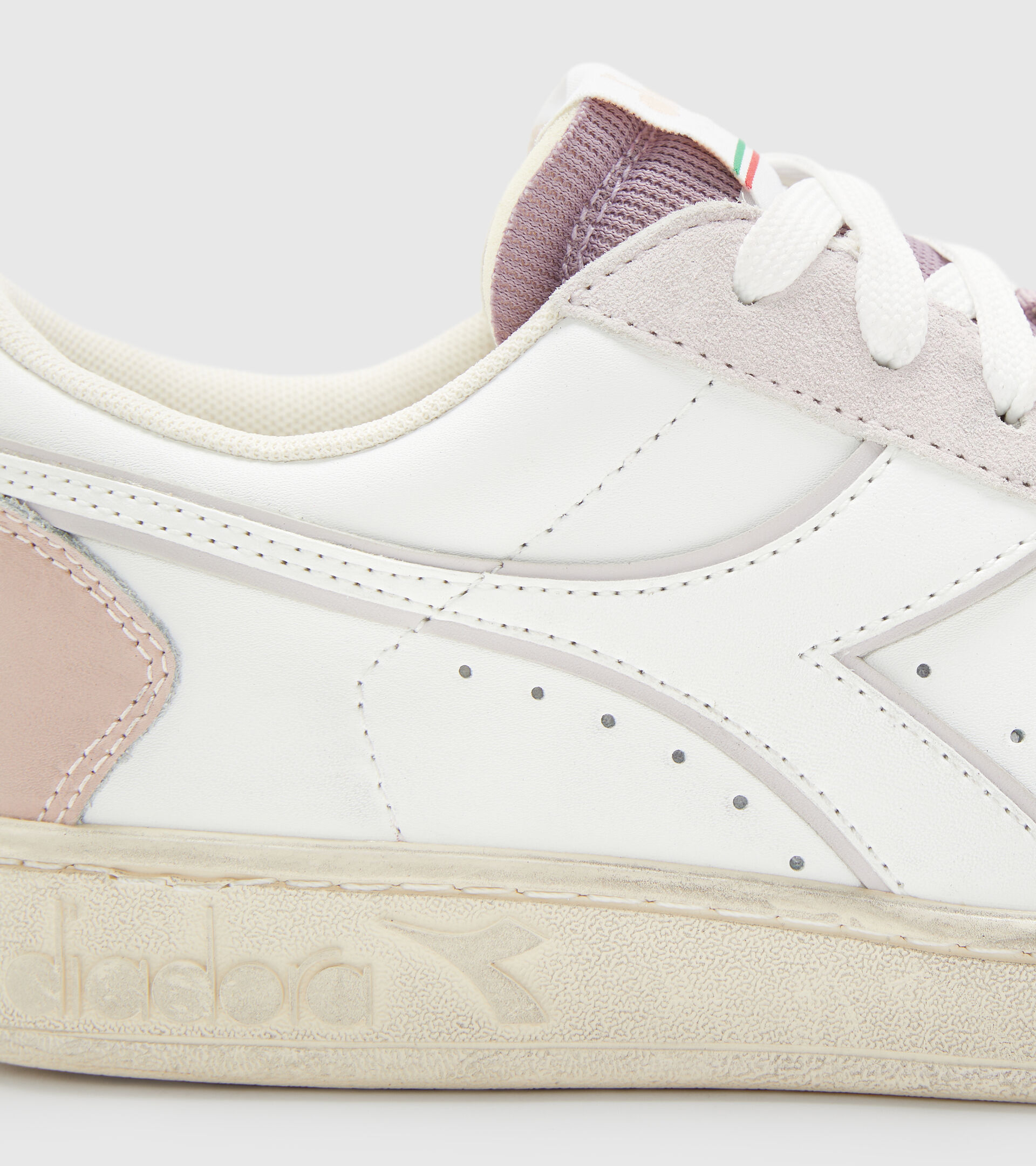 Sports shoes - Women MAGIC BASKET LOW ICONA WN ADOBE ROSE/ELDERBERRY - Diadora