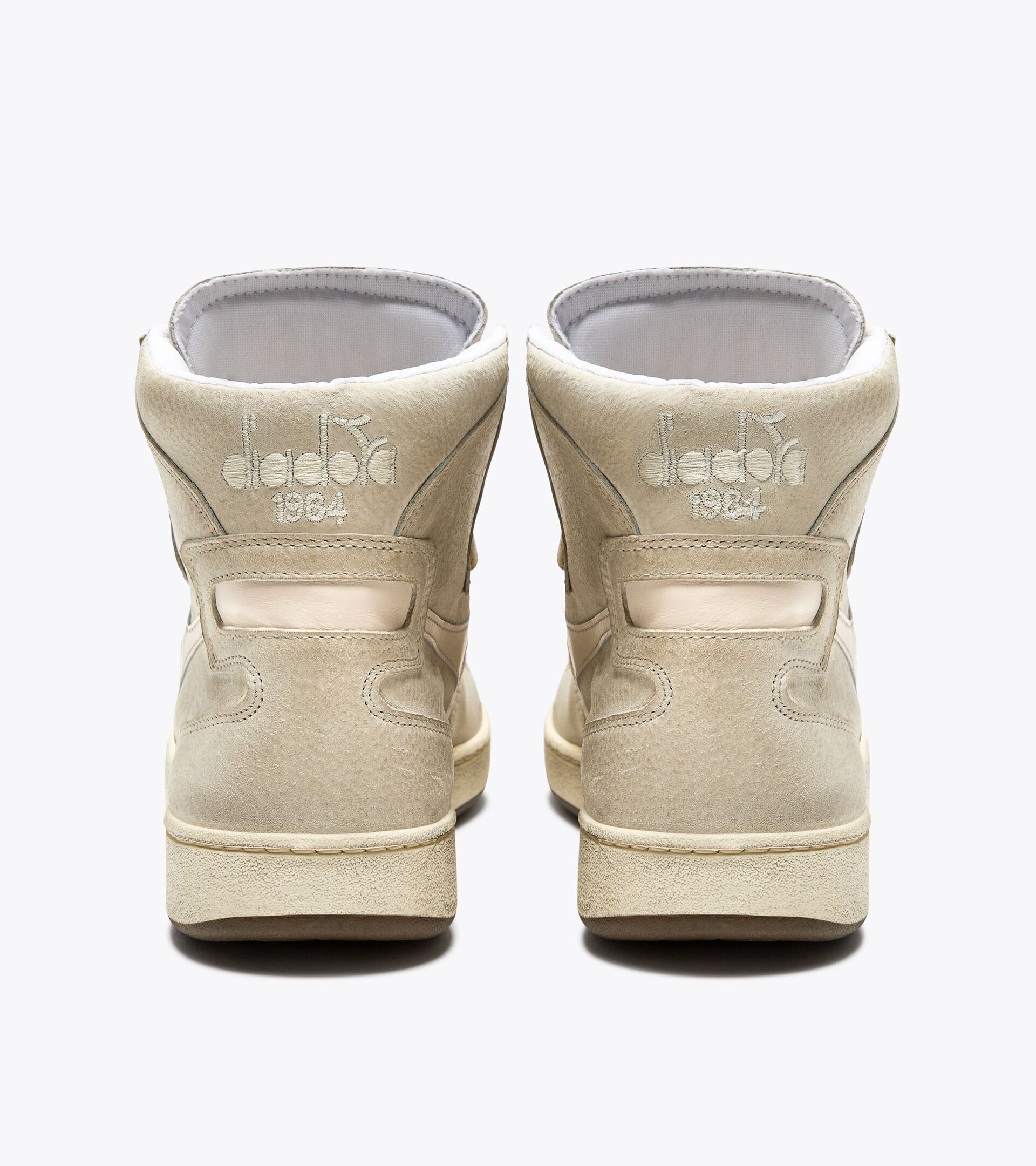 Heritage shoe - Unisex MI BASKET SUEDE USED BEIGE FOG - Diadora