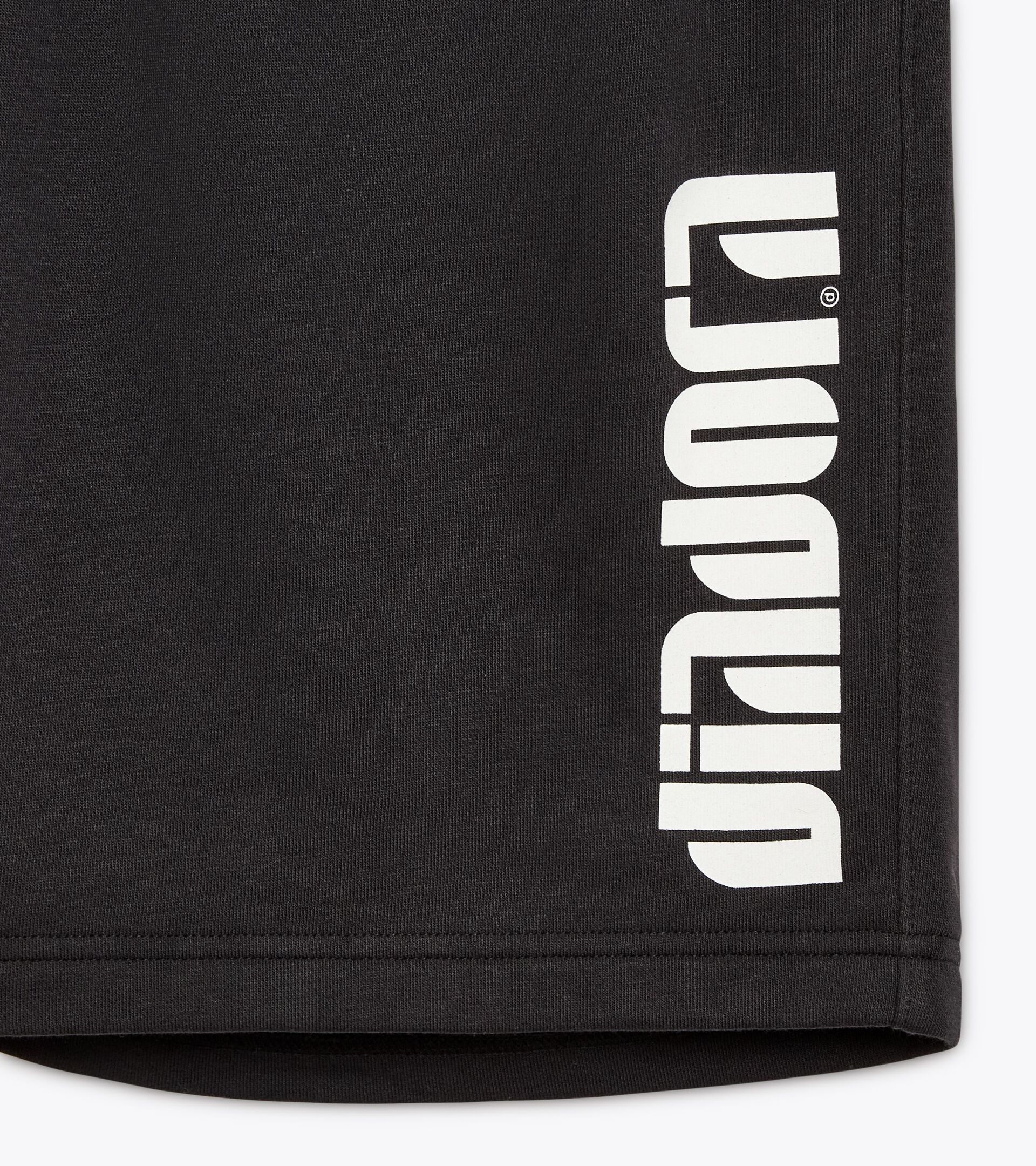 Sports bermuda shorts - All-gender BERMUDA ATHL. LOGO BLACK - Diadora