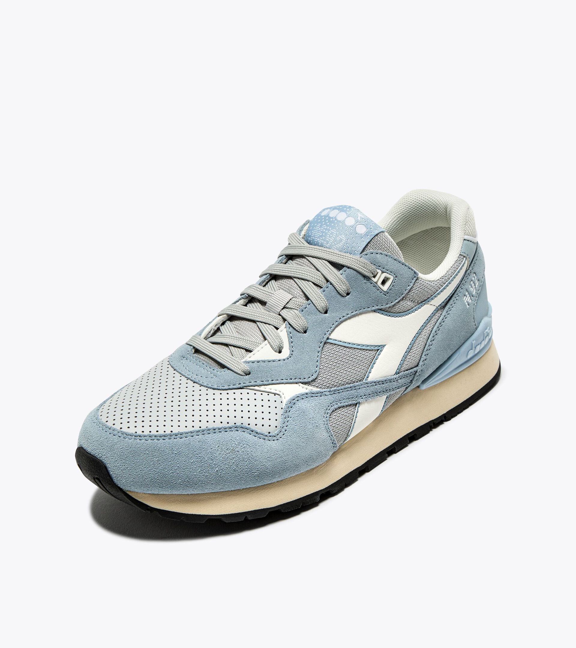 Zapatilla deportiva - Para todos los g&eacute;neros N.92 ADVANCE CELESTIAL BLUE/LUNAR ROCK - Diadora