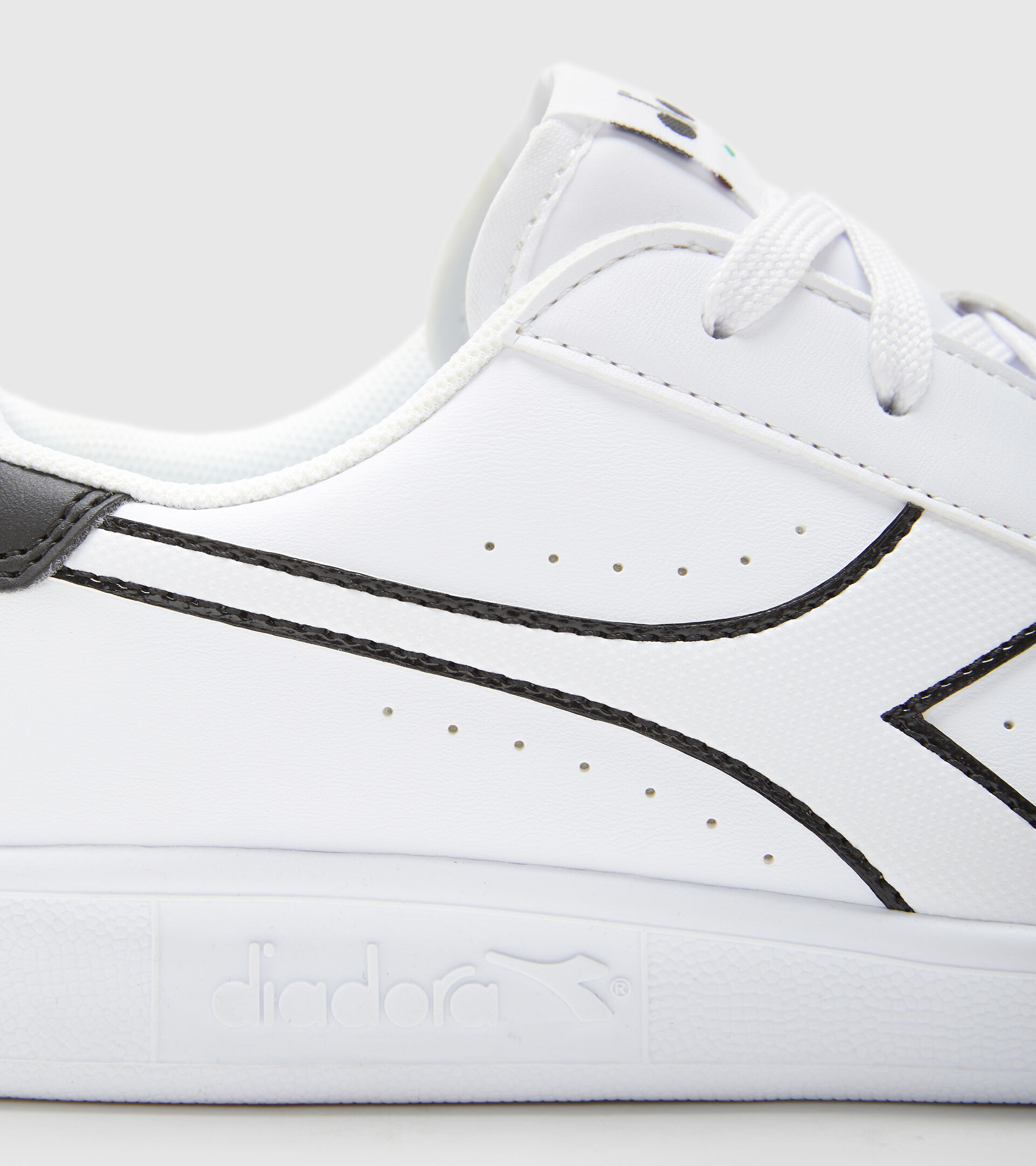 Sports shoes - Youth 8-16 years GAME P GS WHITE/WHITE/BLACK - Diadora