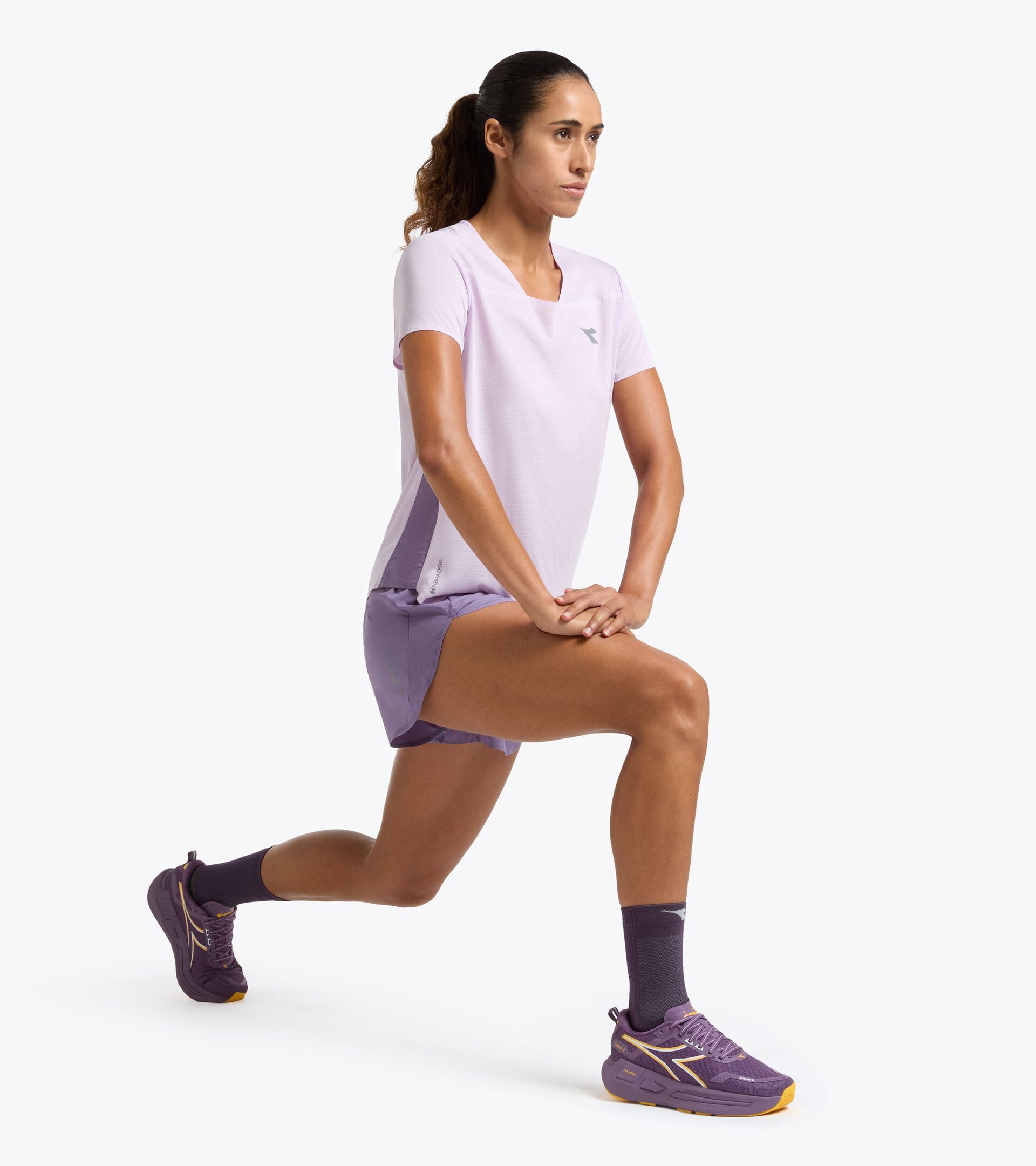 FIBRAZERO 2,5&rsquo;&rsquo; Split Shorts  - Running - Women&rsquo;s
 L. SPLIT SHORT 2.5 SUPER LIGHT FIBRAZERO VIOLET GRAPE COMPOTE - Diadora