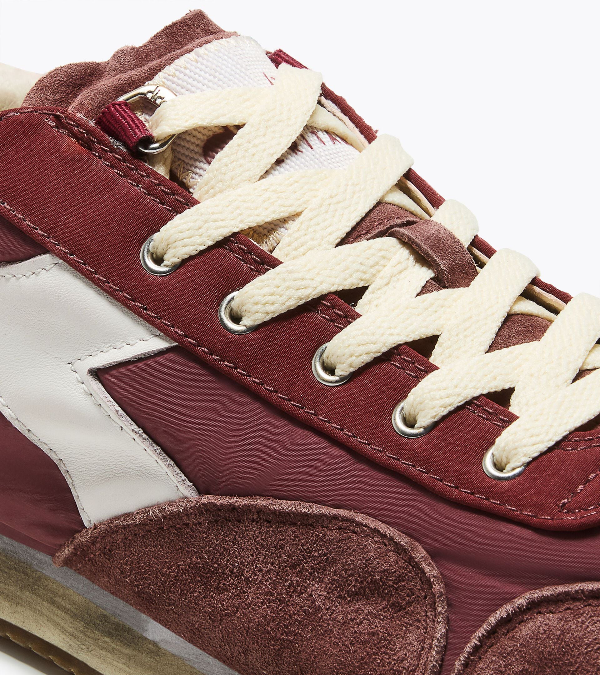 Sneaker Heritage - Tous genres EQUIPE VELA SW ANDORRA/BLANC - Diadora