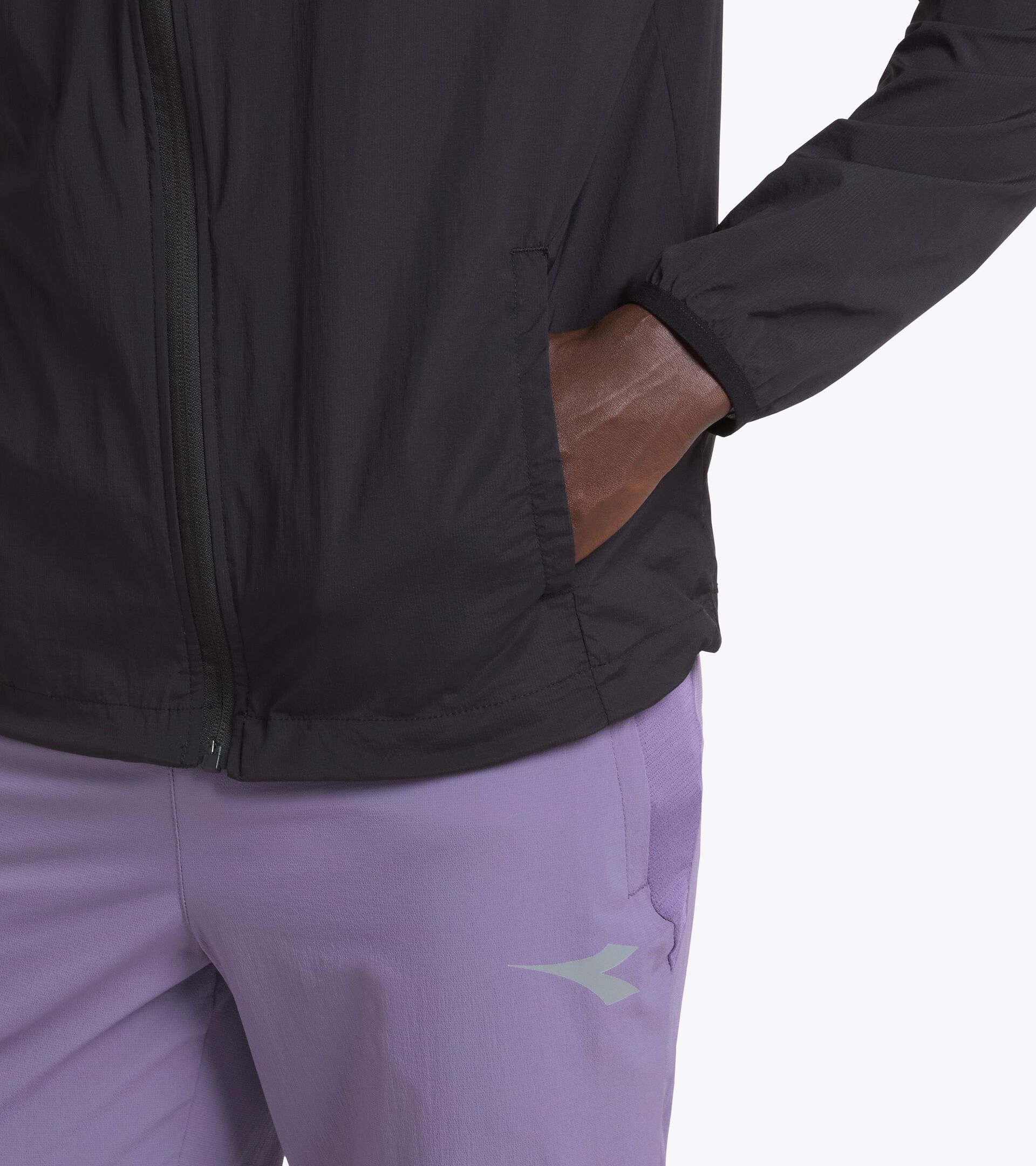 Windbreaker - Men&rsquo;s WINDBREAKER PACKABLE JACKET BLACK - Diadora