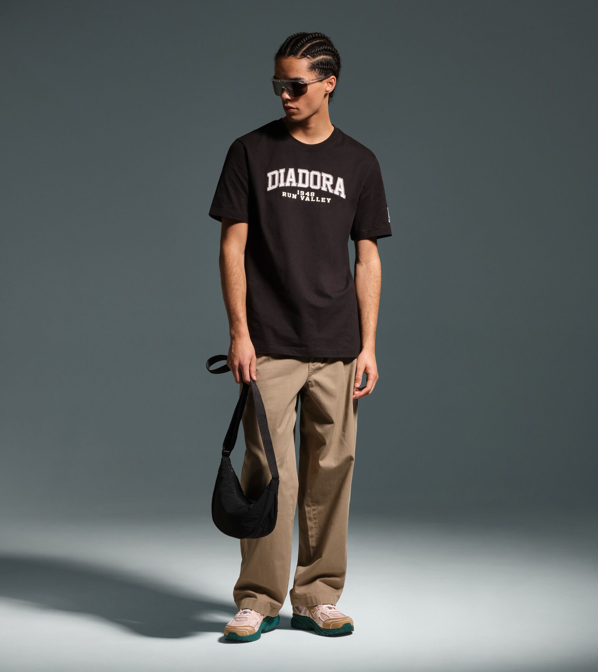 Heavy Cotton T-shirt - Run Valley - All-gender
 T-SHIRT SS RUN VALLEY BLACK - Diadora