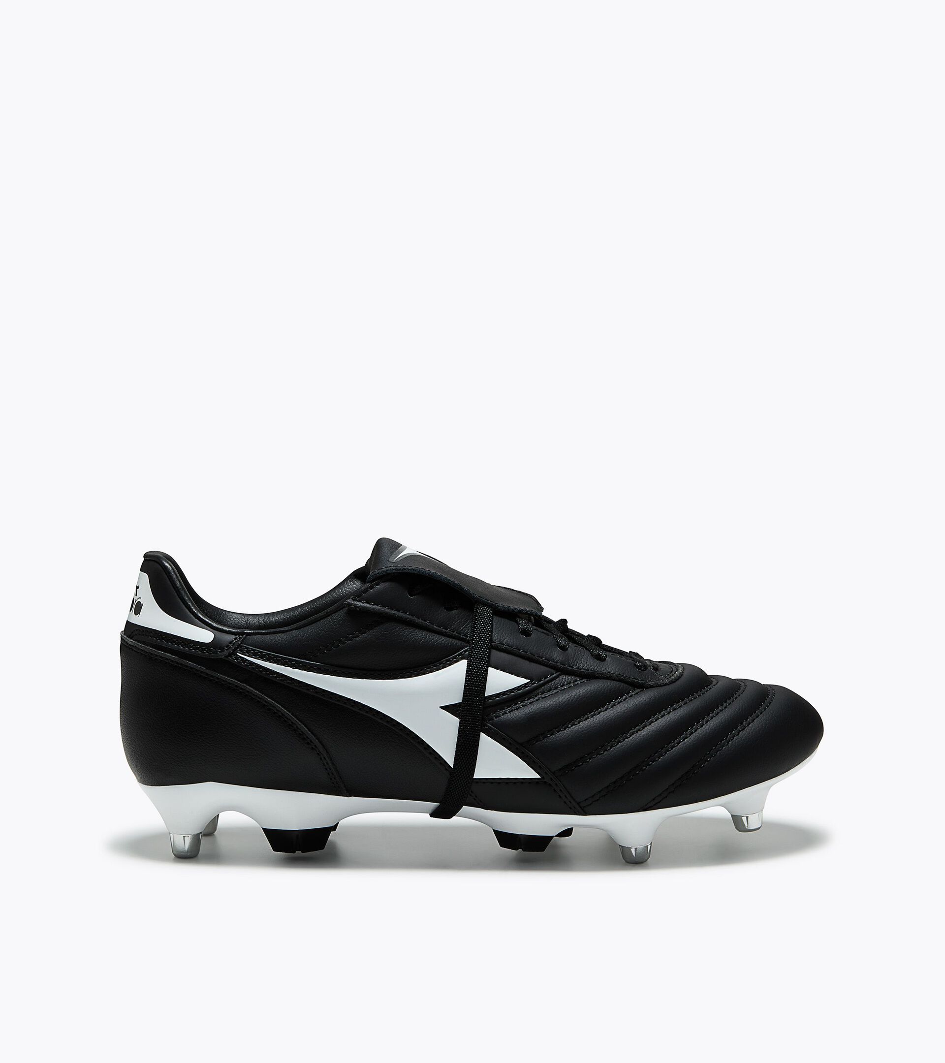 Bota de f&uacute;tbol para superficies blandas/mojadas - Hombre BRASIL ICON ACADEMY SG NEGRO/BLANCO - Diadora