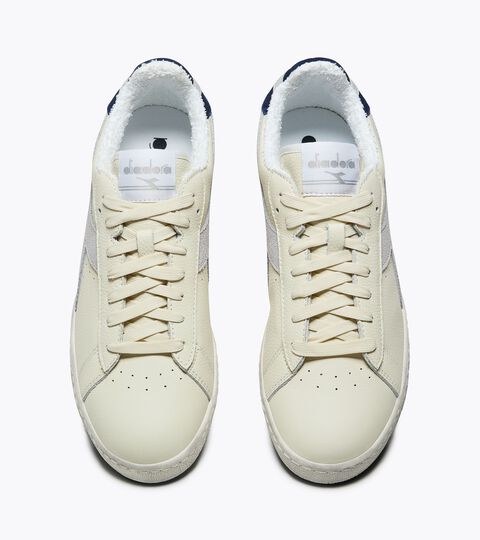 Sneakers - For every gender GAME LOW SUEDE TOWEL WHITE/GRAY - Diadora