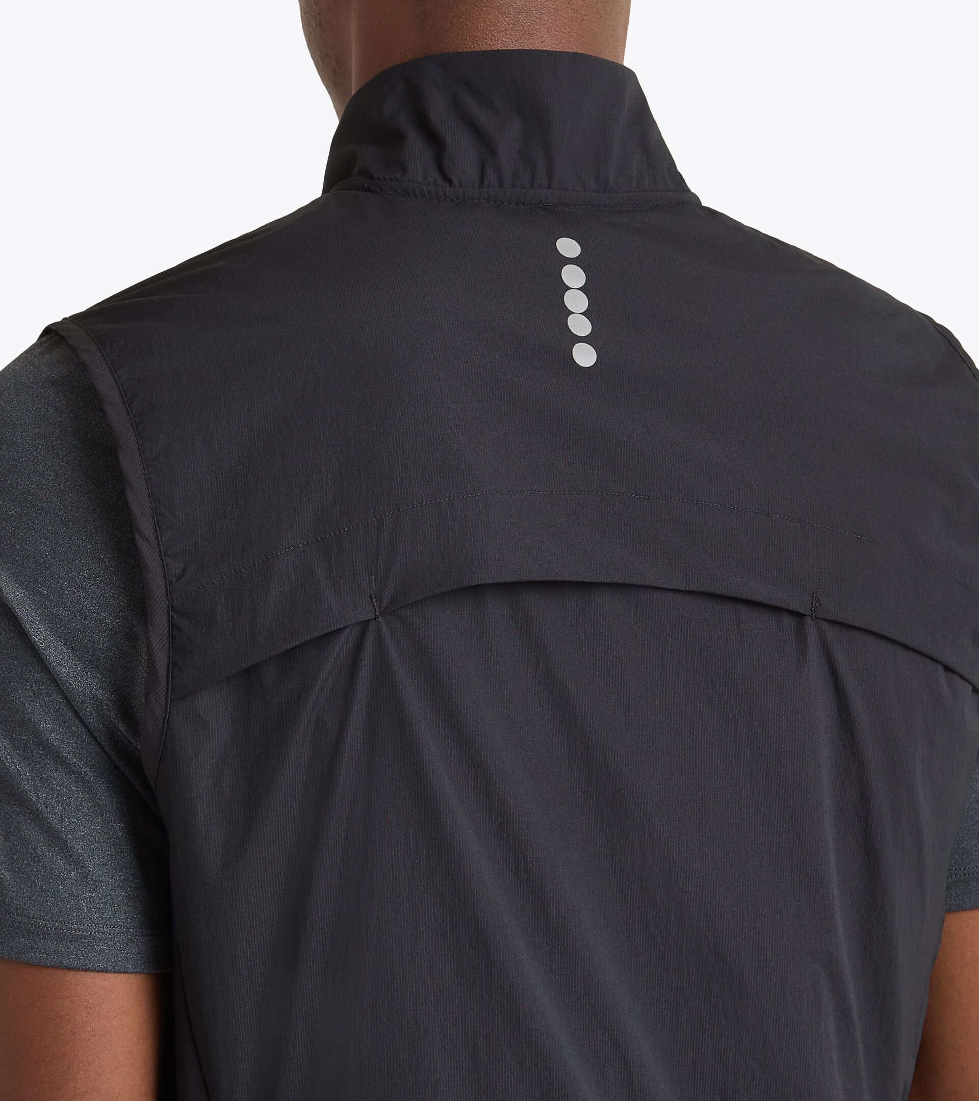 Packable windbreaker vest - Running - Men’s
WINDBREAKER PACKABLE VEST BLACK - Diadora