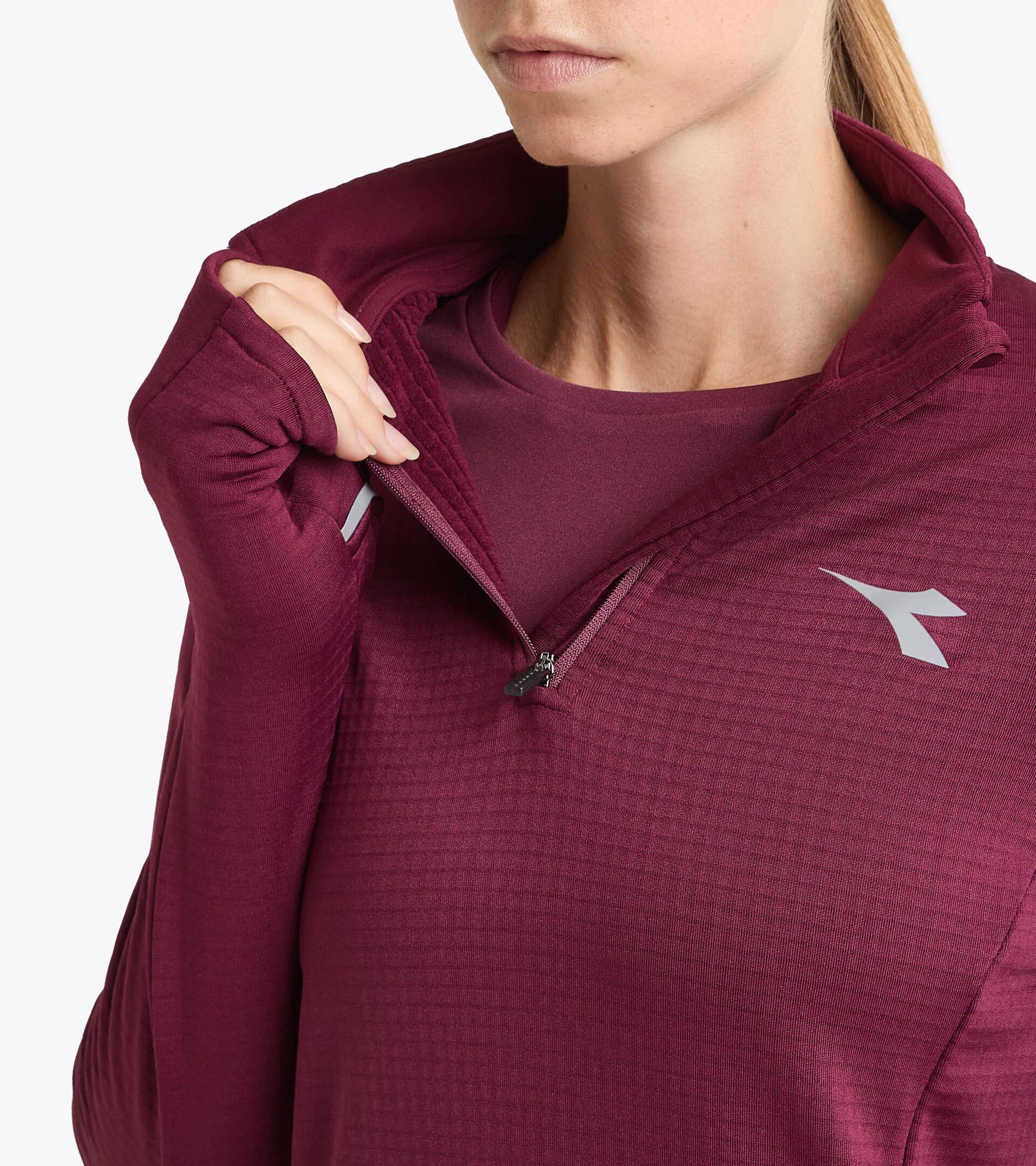 Forro polar termorregulador con tejido FIBRAZERO - Winter Protection - Mujer
L. WARM UP WINTER PROTECTION ROJO BANDERA - Diadora