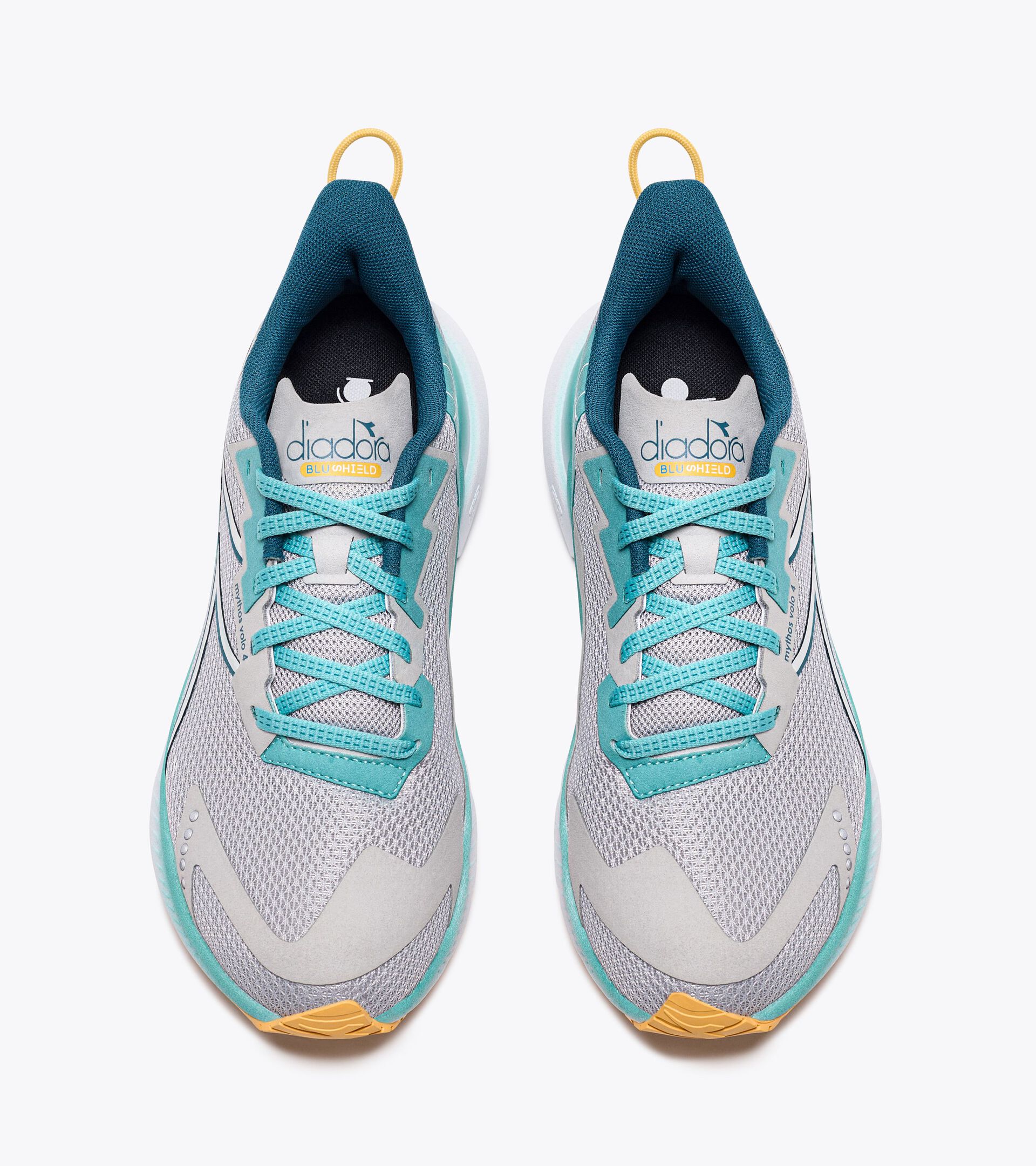 Running shoe - Stability and lightness - Donna
MYTHOS BLUSHIELD VOLO 4 W SILVER DD/DUSTY TURQUOISE - Diadora