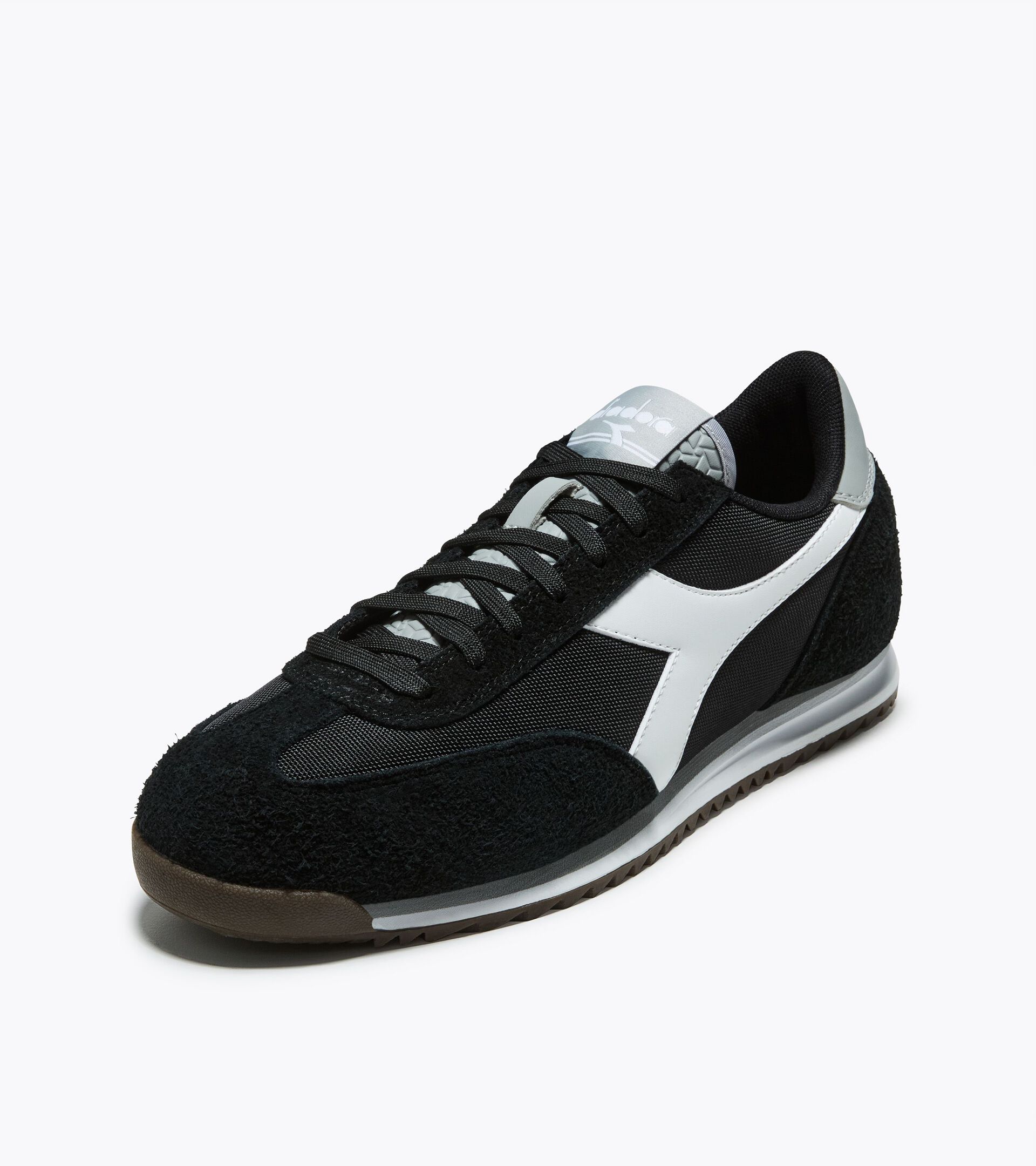 Sneakers - For every gender CROSS RAINY BLACK - Diadora
