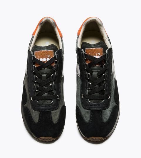 Sneakers Heritage au profil bas - Pour tous les genres
 EQUIPE DIRTY SW EVO ENCRE NOIR - Diadora
