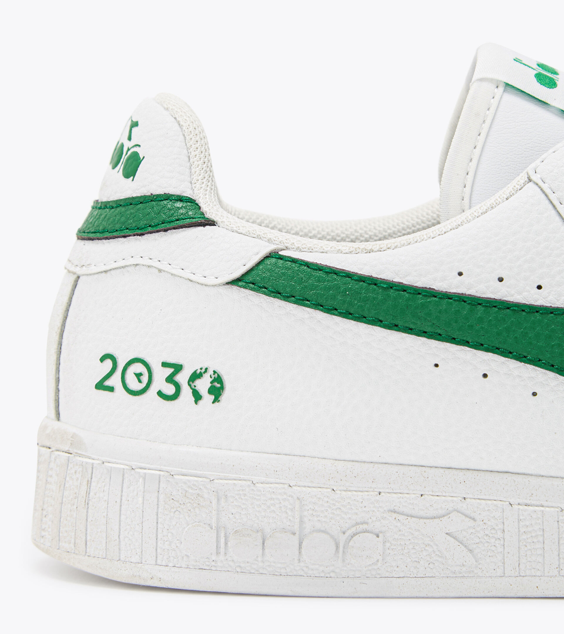 Sportswear shoe - Unisex GAME L LOW 2030 WHITE/AMAZON - Diadora