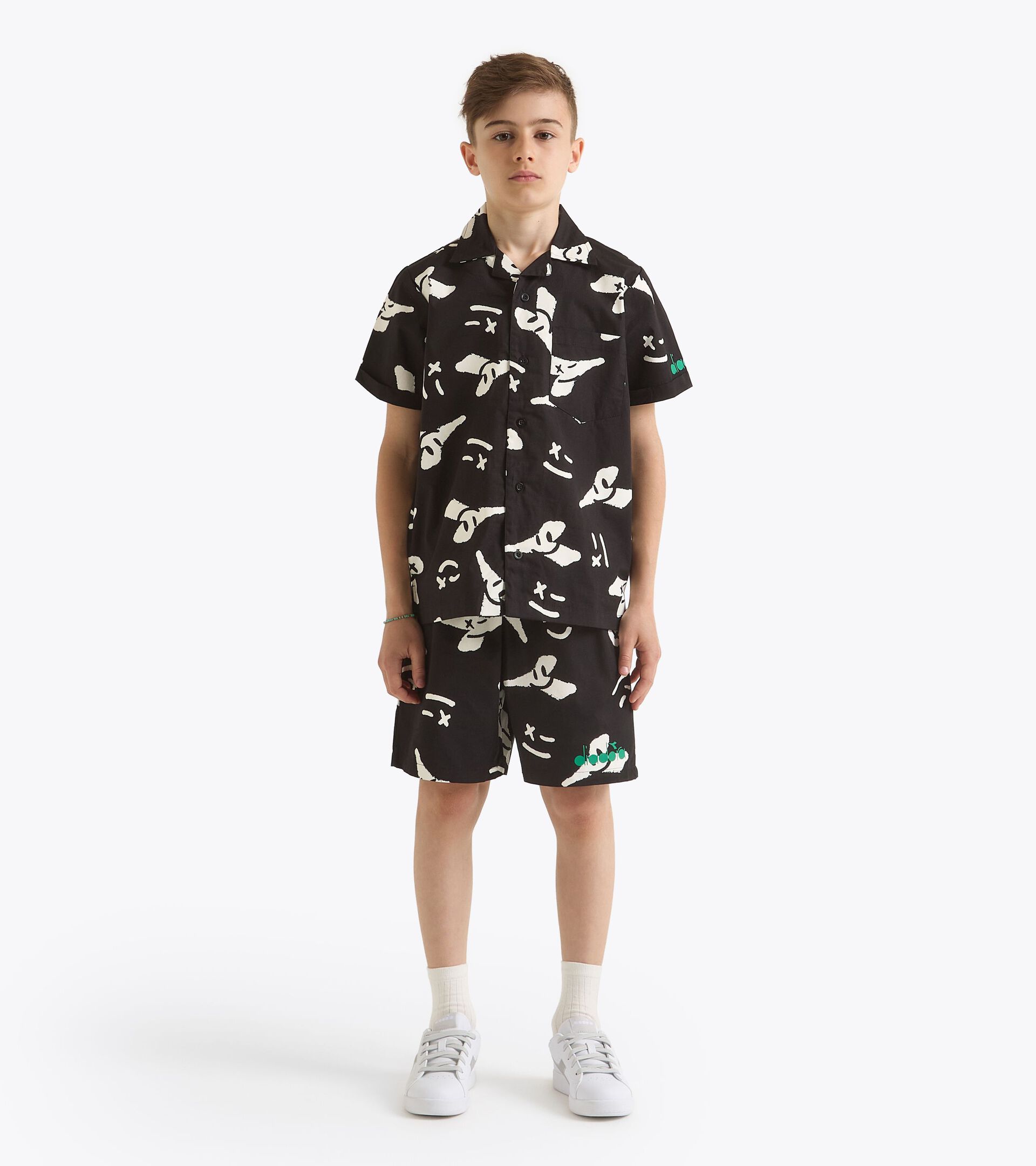 Conjunto - Corte cómodo - Niño JB. SET SMILE LOGO NEGRO - Diadora