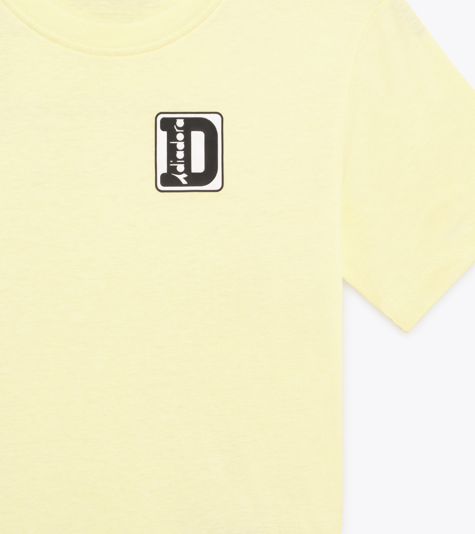 Sports set - T-shirt and shorts - Boys
 JB. SET ESS. SPORTS II SS WAX YELLOW - Diadora