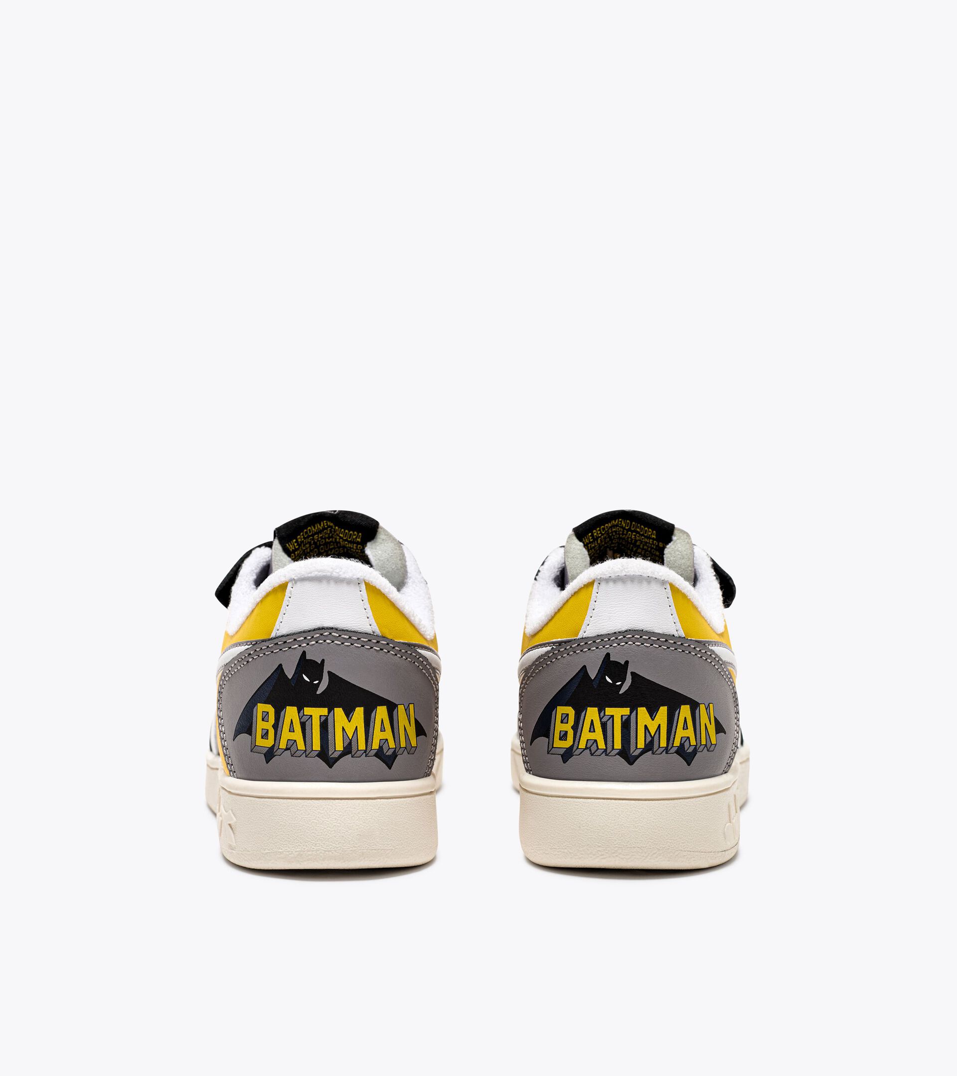 Sports sneaker - Boys - 4 to 8 years old 
 MAGIC BASKET LOW PS BATMAN GULL/WHITE - Diadora