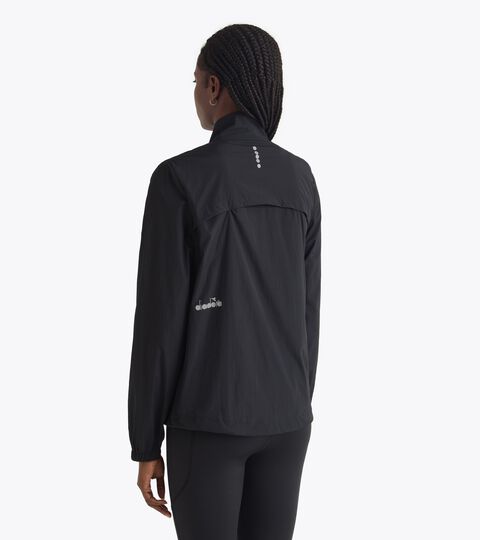 L. WINDBREAKER PACKABLE JACKET, NEGRO Chaqueta cortavientos plegable§Running§Mujer L. WINDBREAKER PACKABLE JACKET NEGRO - Diadora