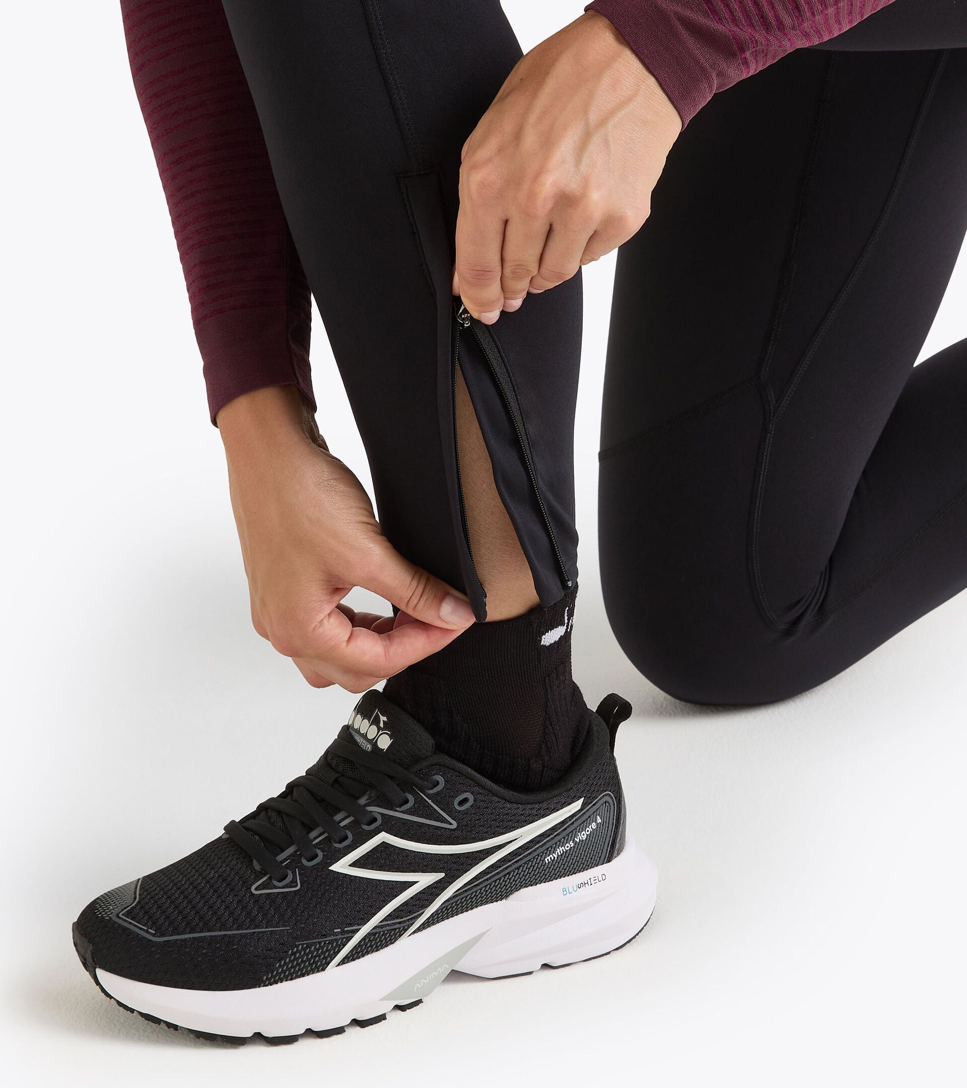 Mallas termorreguladoras con tejido FIBRAZERO - Winter Protection - Mujer L. RUN TIGHTS WINTER PROTECTION NEGRO - Diadora