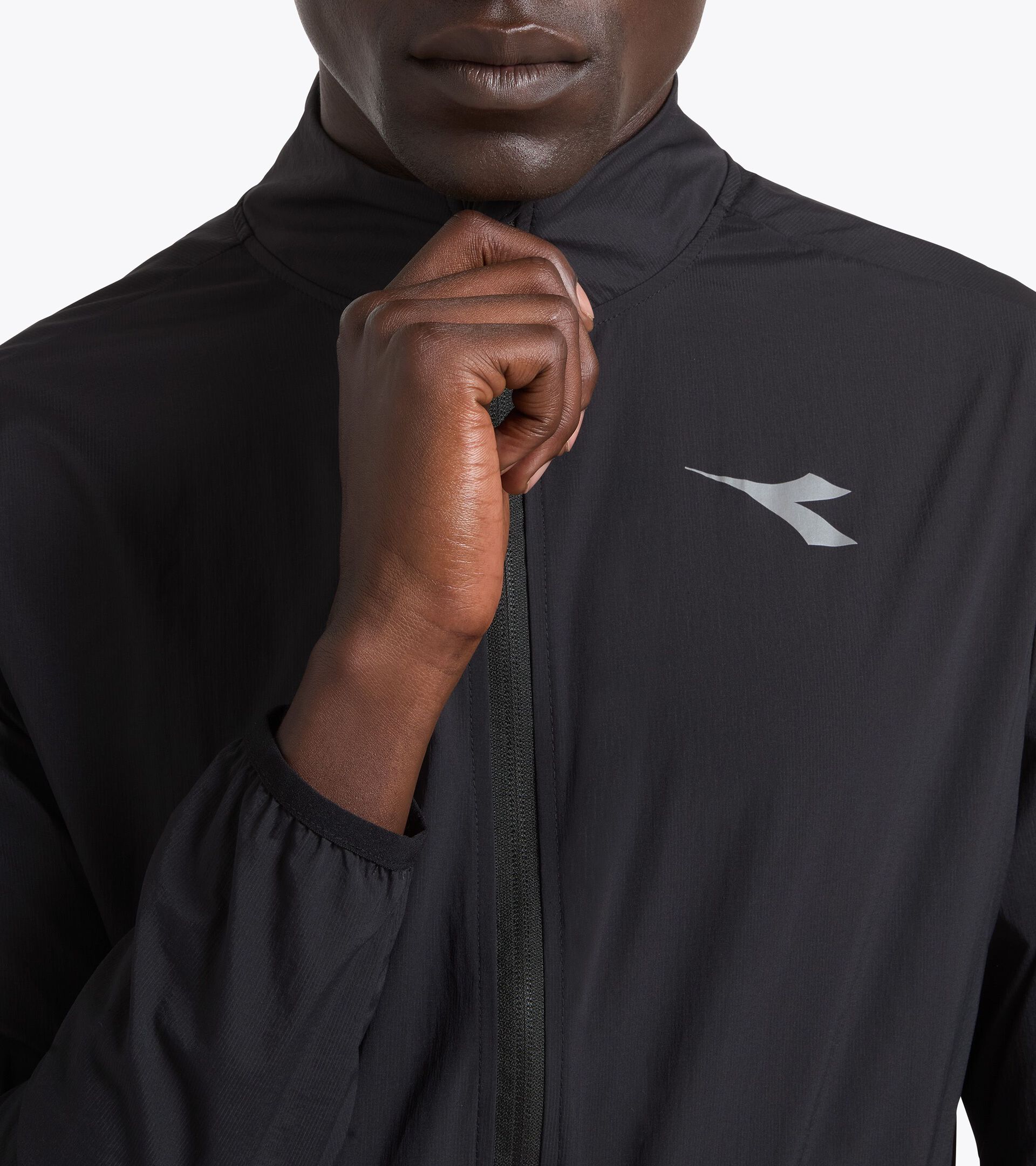 Windbreaker - Men&rsquo;s WINDBREAKER PACKABLE JACKET BLACK - Diadora