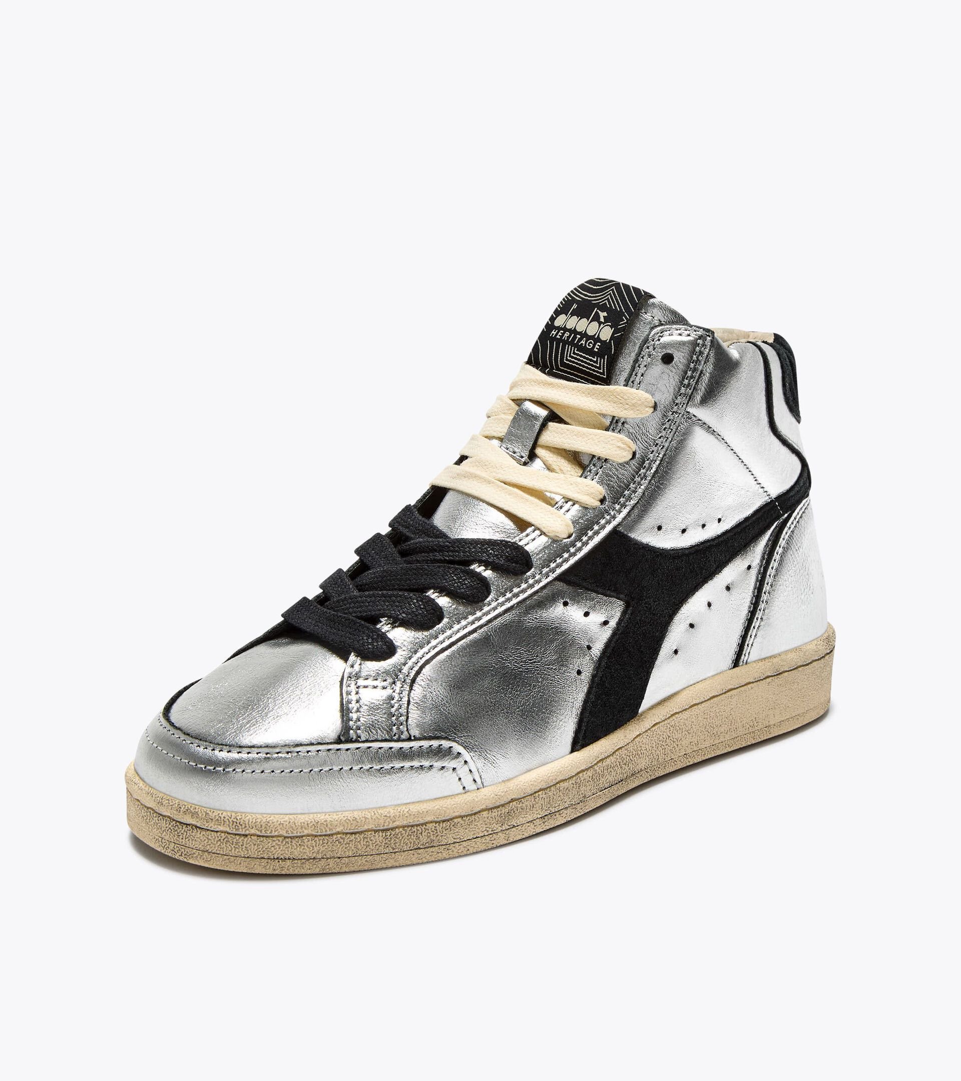 Sneaker Heritage aus metallisiertem Leder - Für alle Geschlechter
PRESTIGE HIGH METAL USED SILBER - Diadora