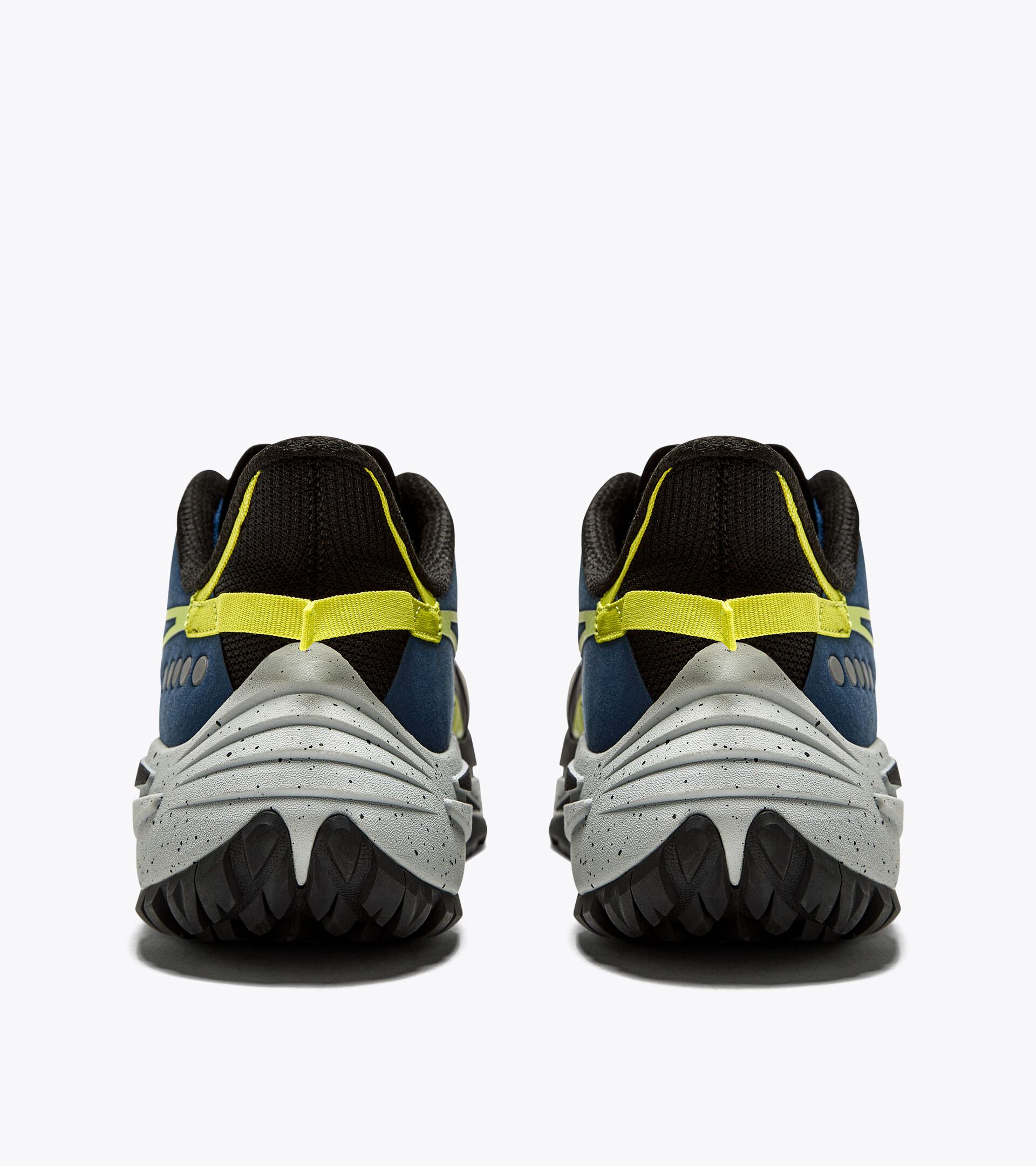Trail Running Shoes - Men EQUIPE SESTRIERE-XT BLK/EVENING PRIMROSE/SILVER DD - Diadora
