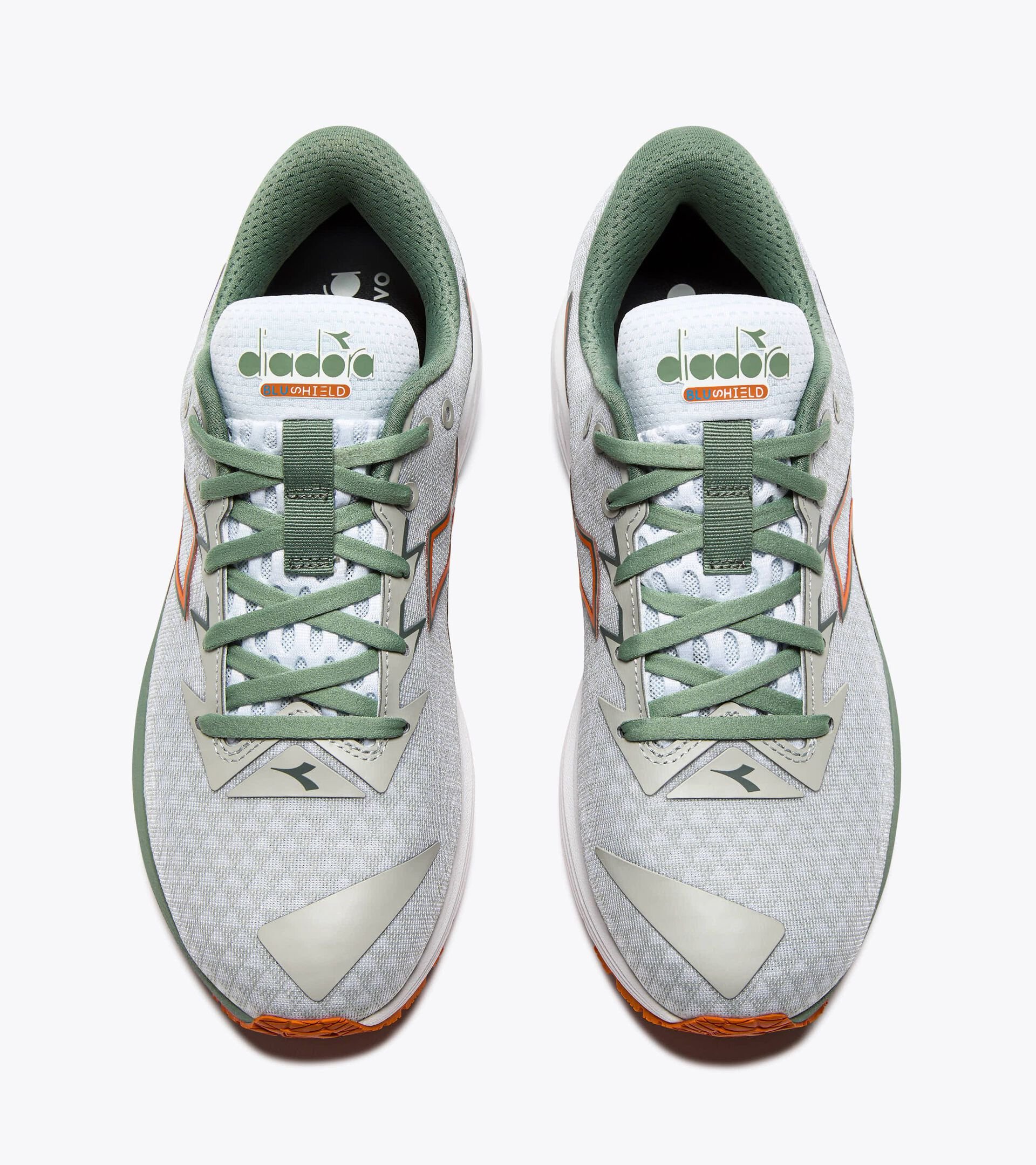 Running shoe - Cushioning and protection - Men’s
MYTHOS BLUSHIELD 10 VORTICE WHITE/ICEBERG GREEN - Diadora