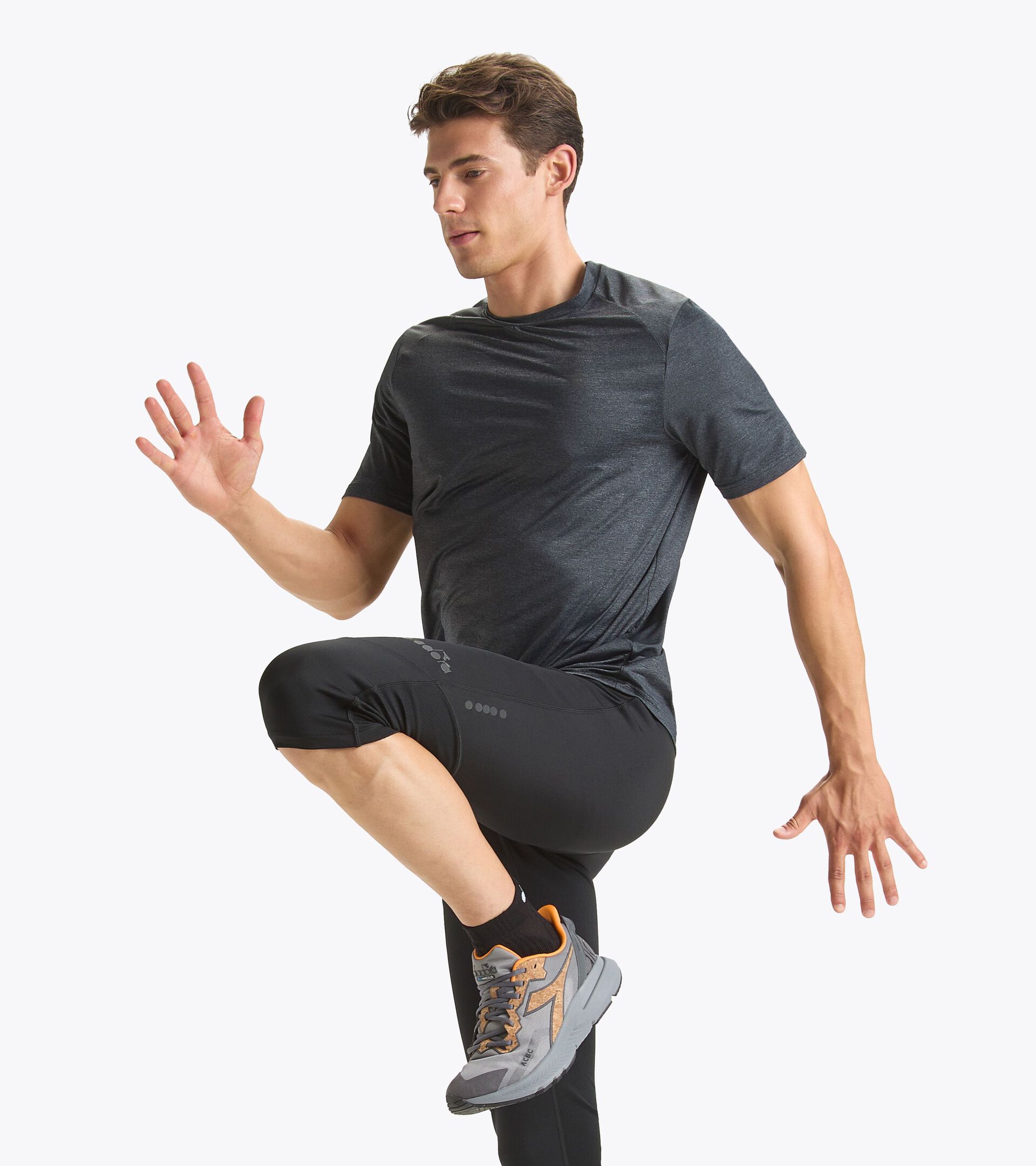 Running t-shirt - Men SS T-SHIRT TECH BLACK - Diadora