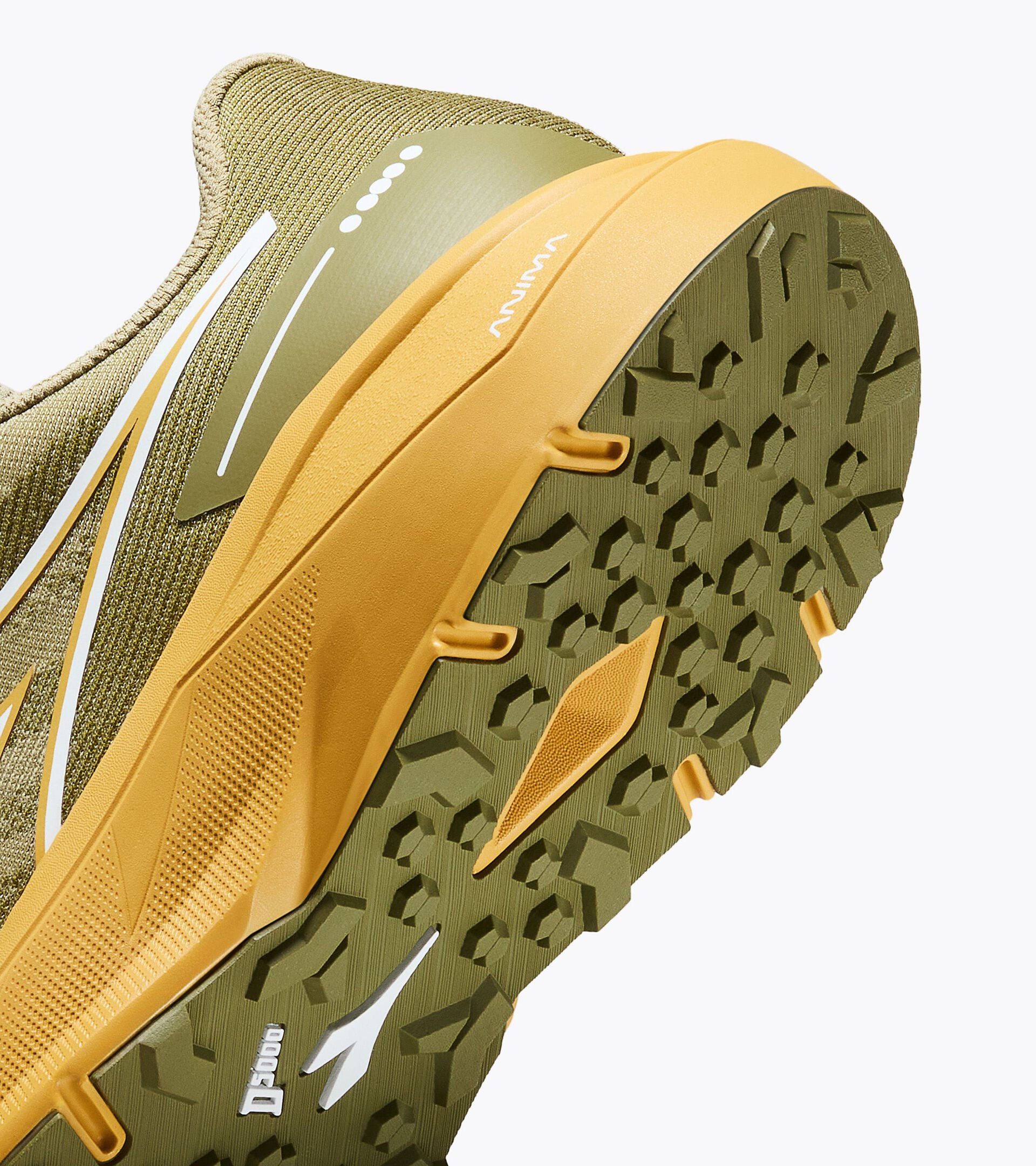 Zapatilla de running - Confort, estabilidad y resistencia - Para todos los g&eacute;neros NUCLEO 2 GR LUCERTOLA /VRD MUFFA - Diadora
