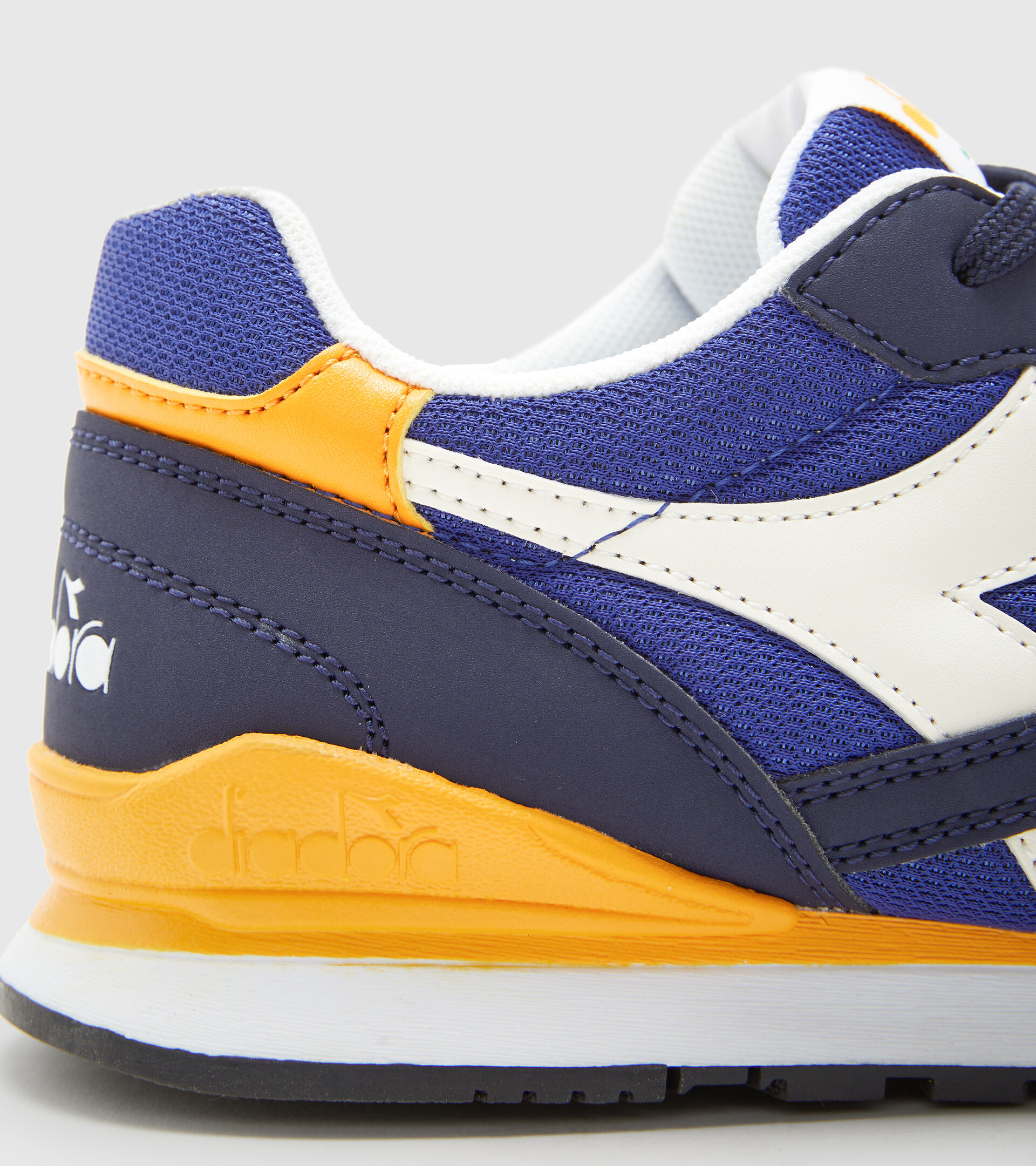 Sports shoes - Youth 8-16 years N.92 GS CLASSIC NAVY/WHITE - Diadora