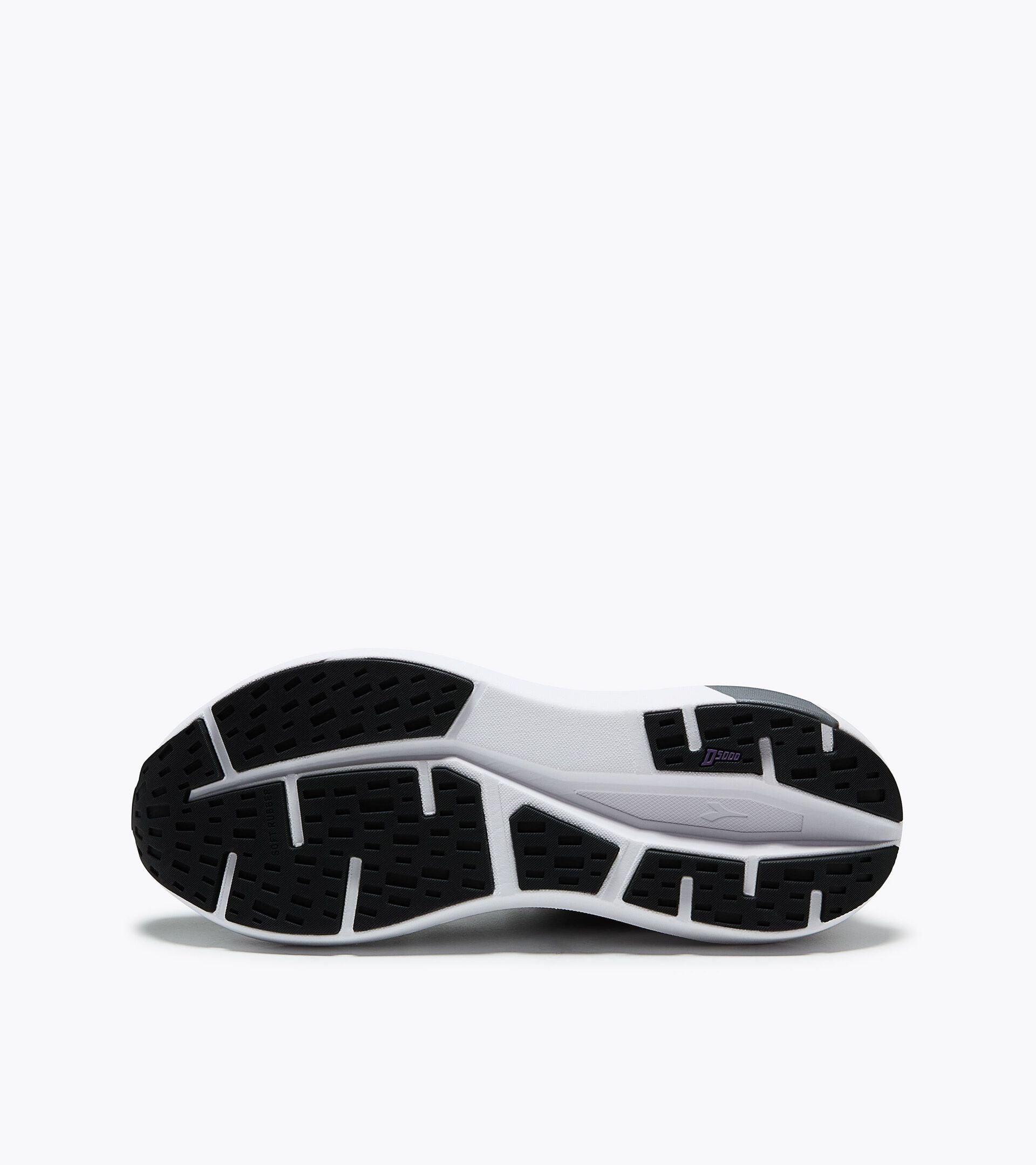 Neutral Running Shoe - Women&rsquo;s STRADA 4 W BLACK/WHITE (C7406) - Diadora