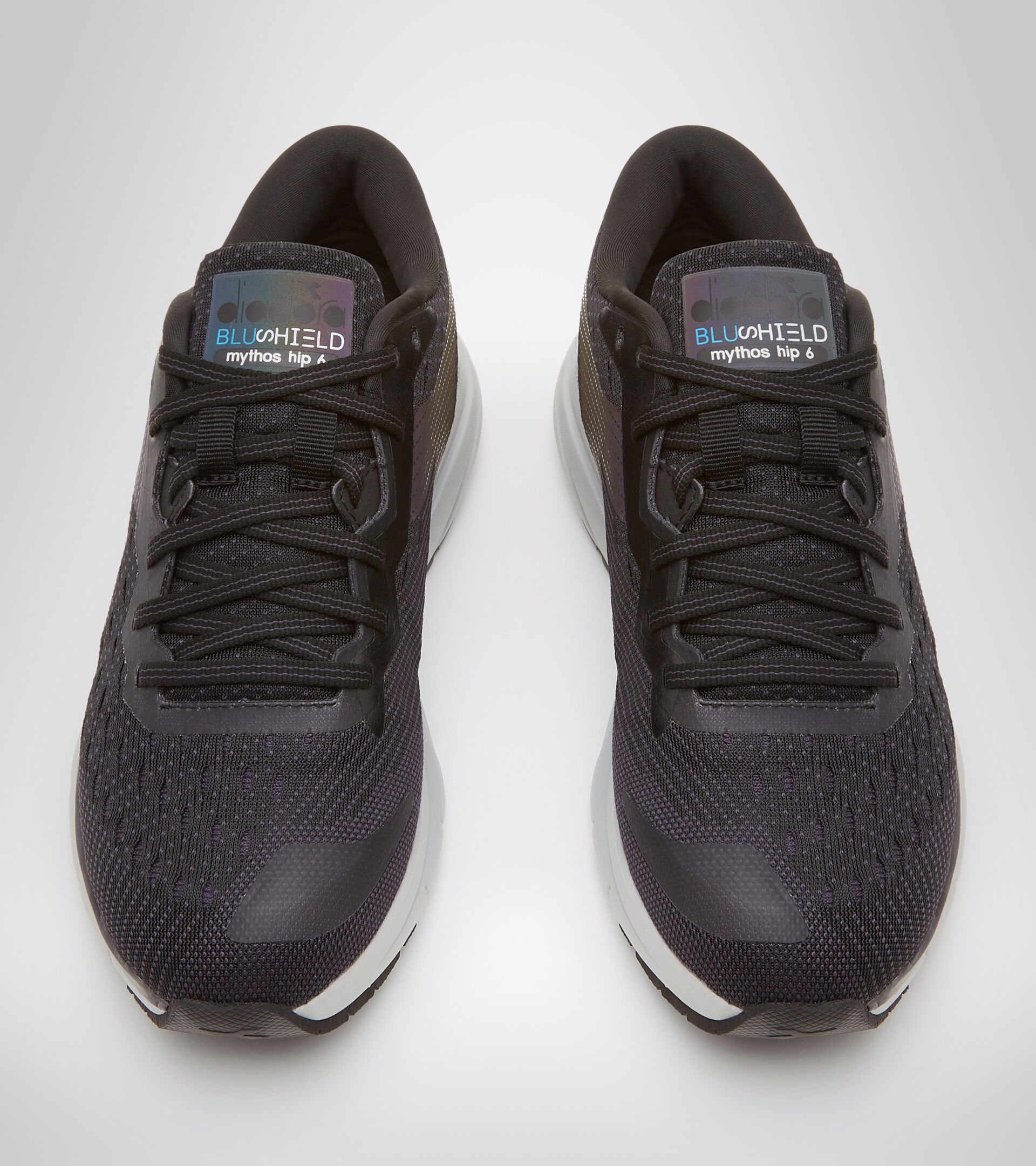 Zapatillas de running - Mujer MYTHOS BLUSHIELD HIP 6 W NEGRO/PLATA - Diadora