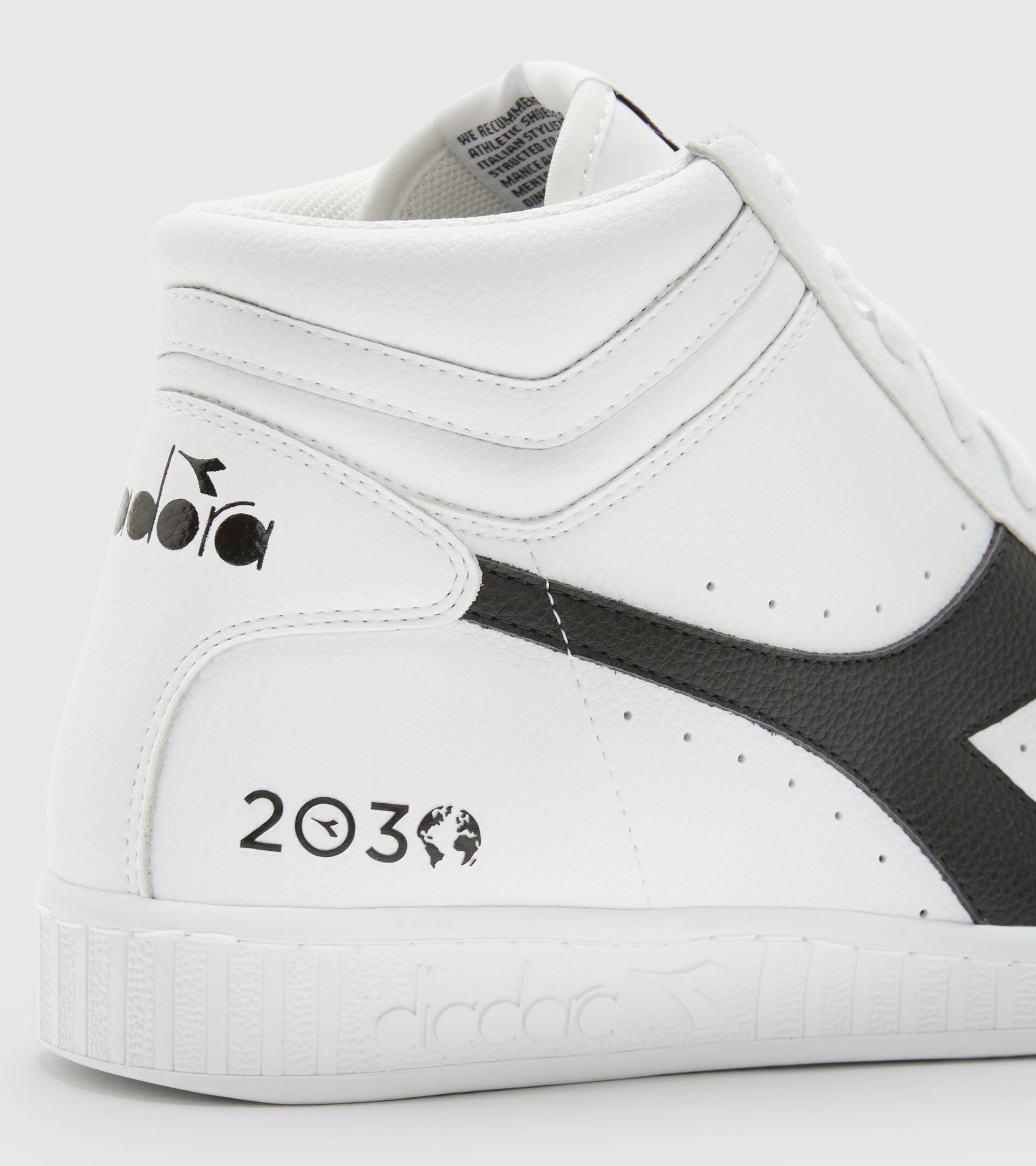 Sporty sneakers - Gender neutral GAME L HIGH 2030 WHITE/WHITE/WHITE - Diadora