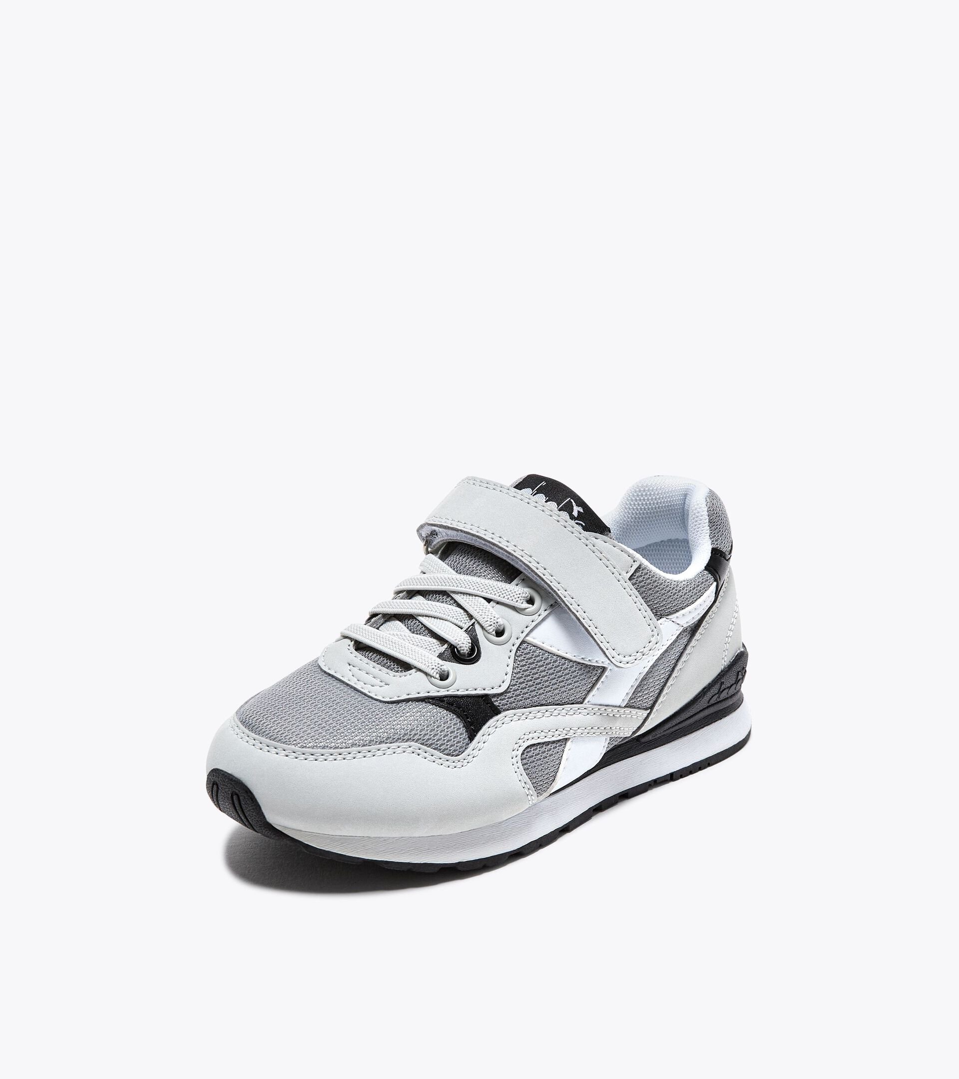 Zapatilla deportiva - Niños y niñas - 4-8 años
N.92 PS ULTIMATE GRIS/NEGRO - Diadora