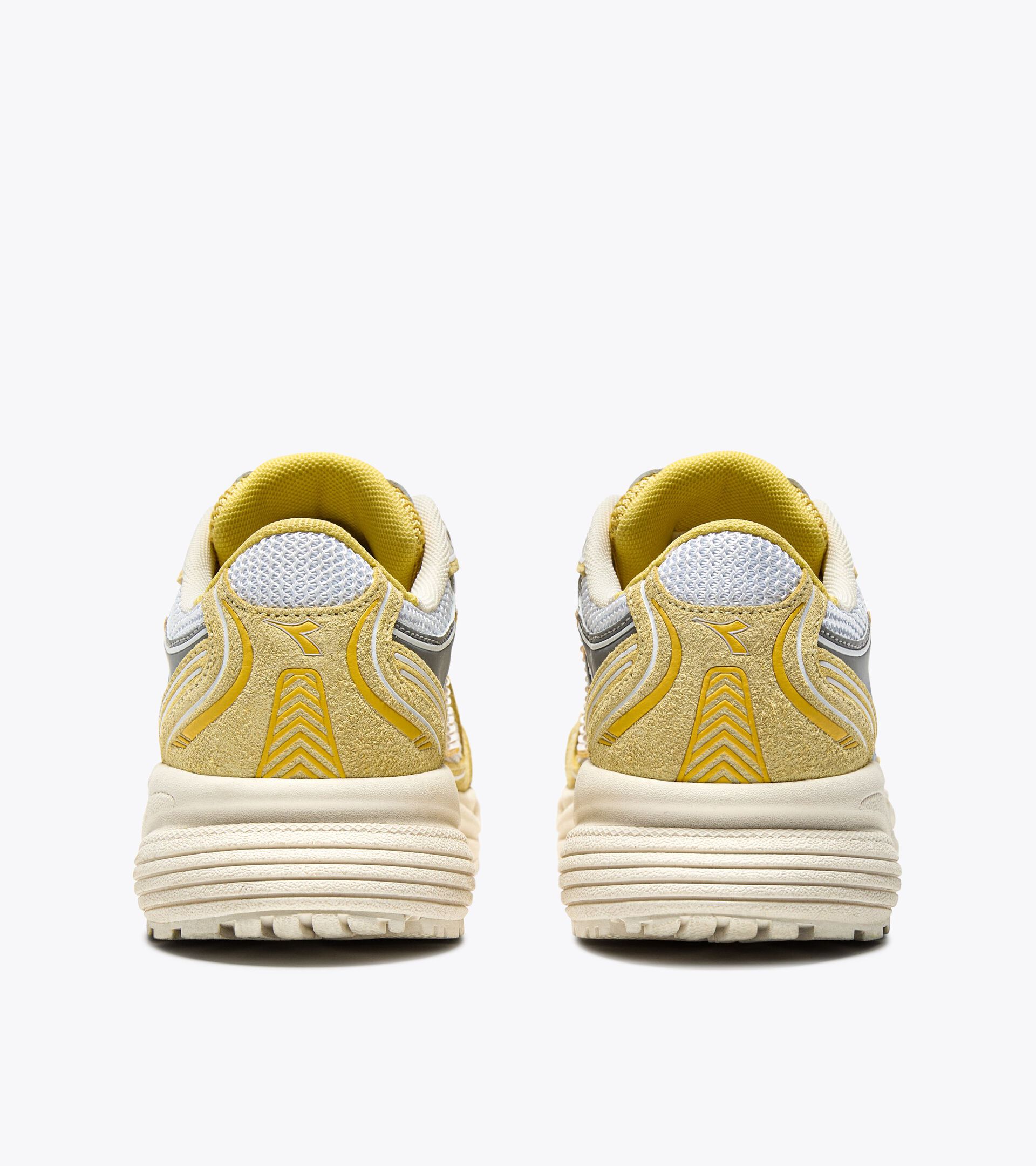 Sports sneakers - All-Gender MYTHOS STAR WHITE/CUSTARD - Diadora