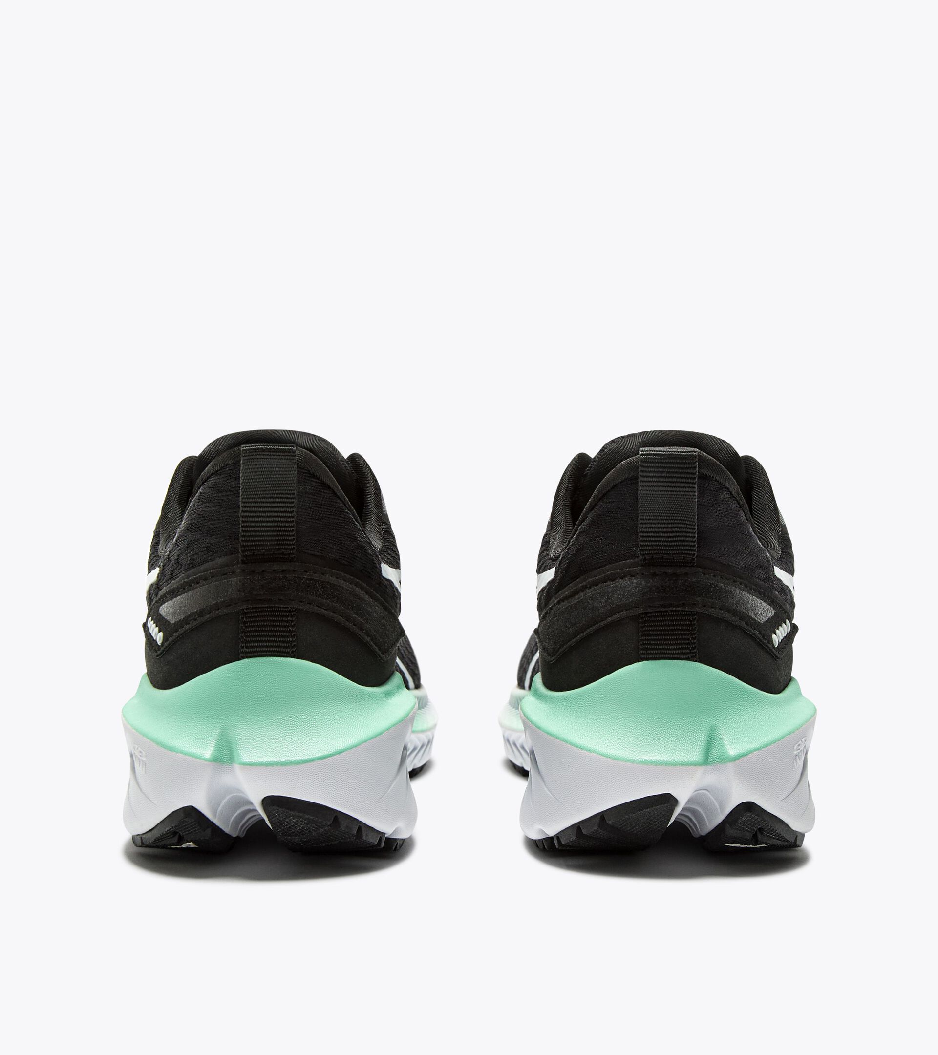 Neutral running shoes -  Women&rsquo;s
 STRADA 3 W BLACK/WHITE (C7406) - Diadora