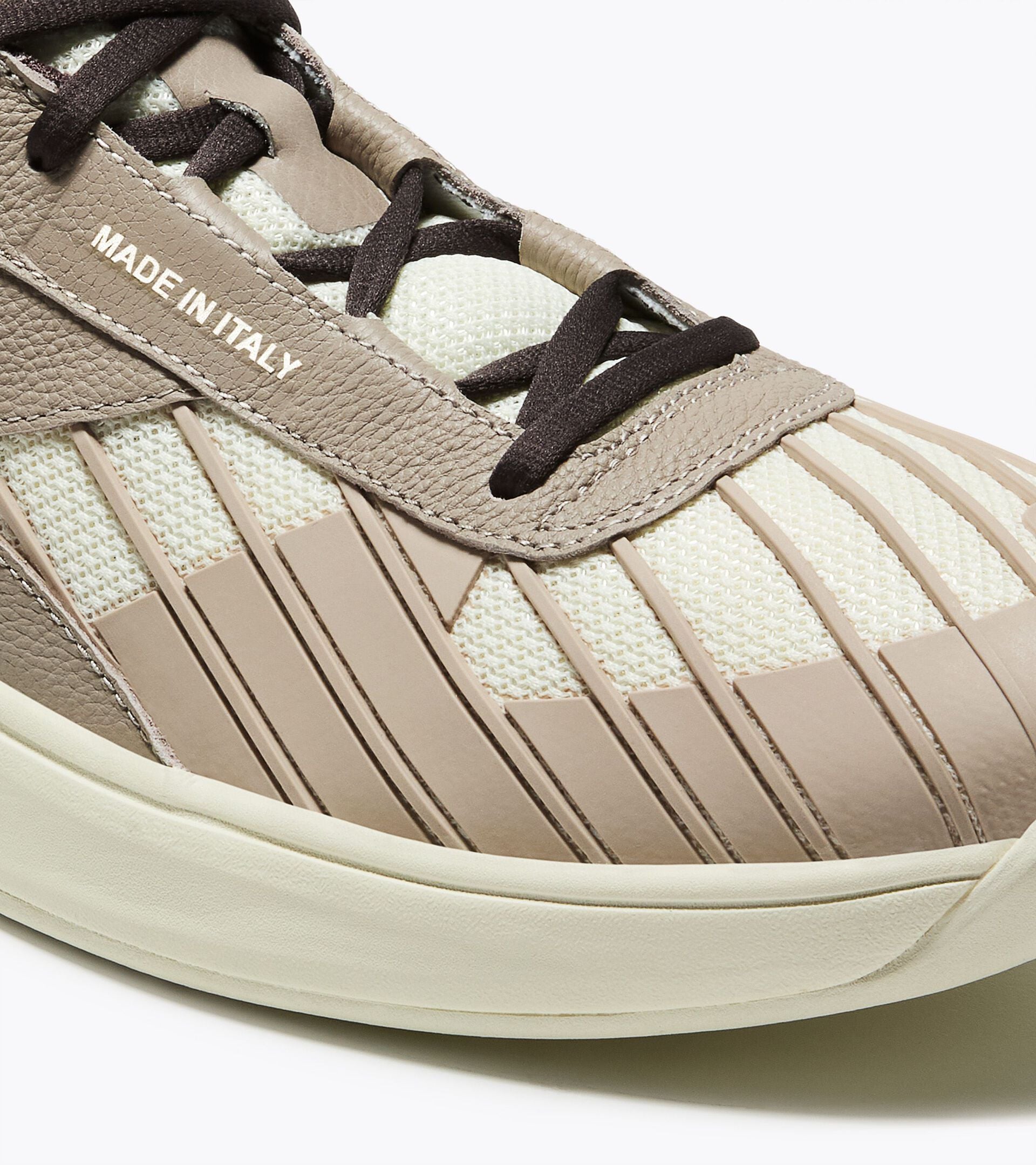 Zapatilla de tenis - Made in Italy - Para todos los g&eacute;neros B. ELITE STAR BIANCO PAPIRO/GRIGIO CIOTTOLO - Diadora