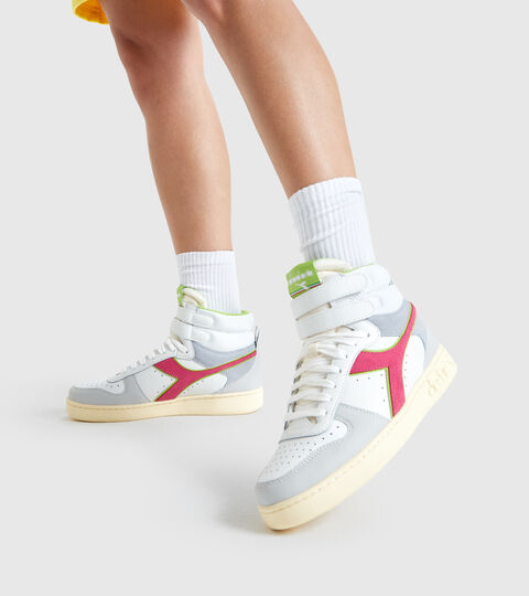 MAGIC BASKET MID WN, BLANC/GRIS ROCHE Chaussures de sport - Femme MAGIC BASKET MID WN BLANC/GRIS ROCHE - Diadora