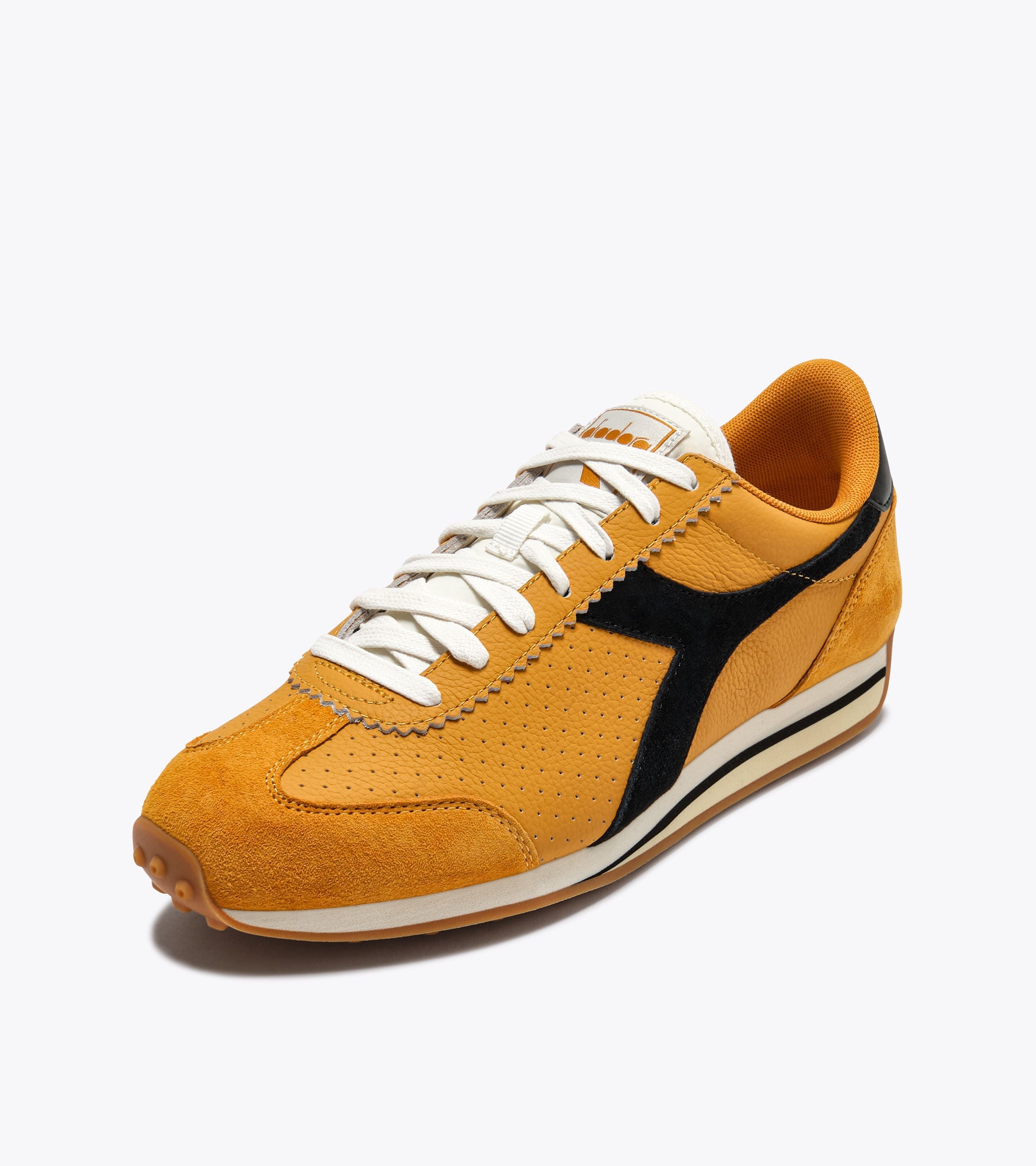 RALLY PUNCHED Low-profile leather sneaker - All-gender - Diadora