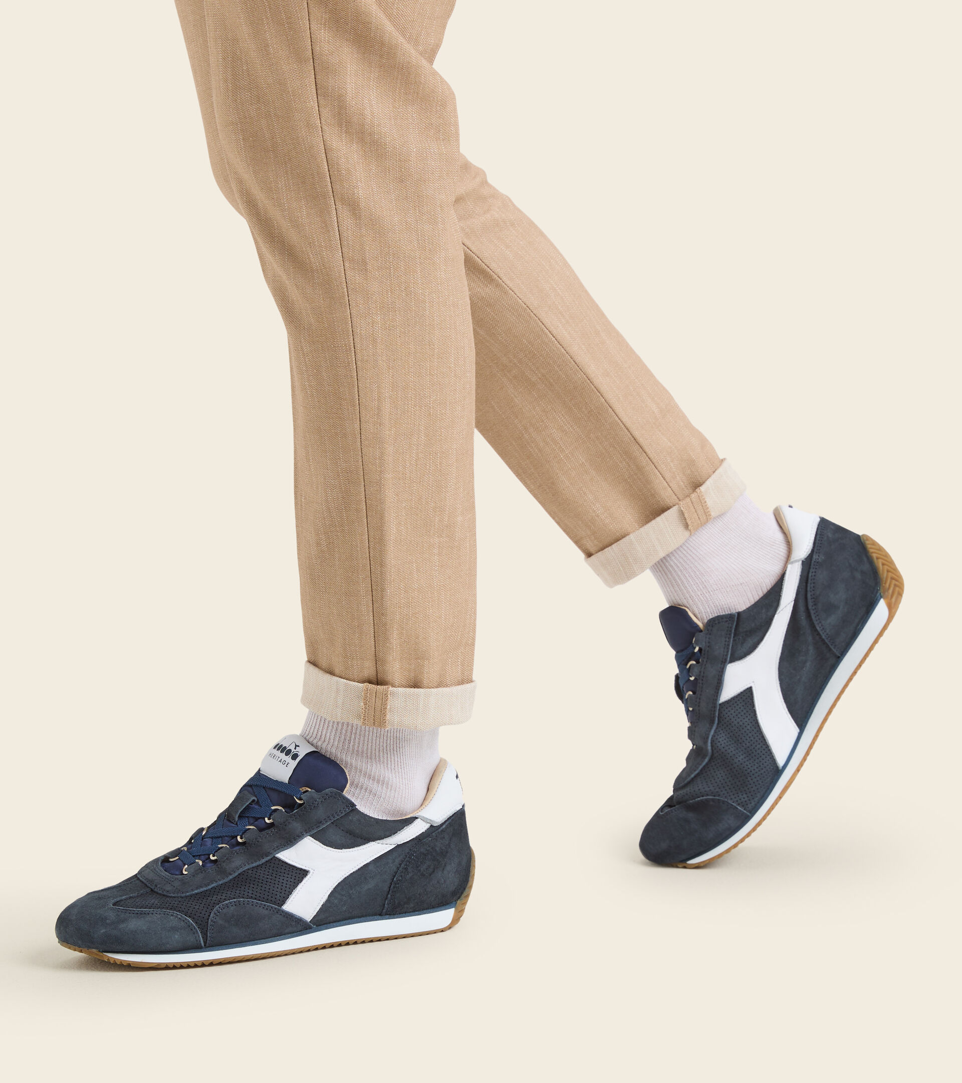 Heritage shoe - Unisex EQUIPE SUEDE SW BLUE DENIM/WHITE - Diadora