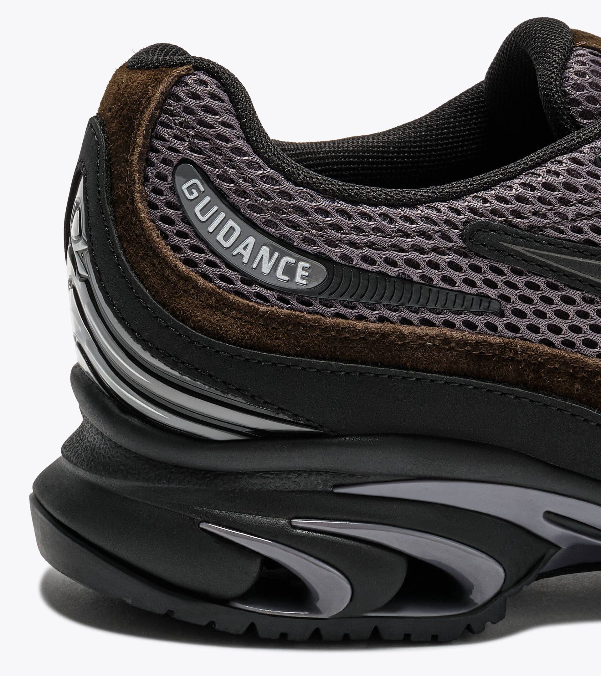 Trainer im Stil der 2000er – neu interpretiert von Lack of Guidance MYTHOS 280 LACK OF GUIDANCE 2 SCHWARZ - Diadora