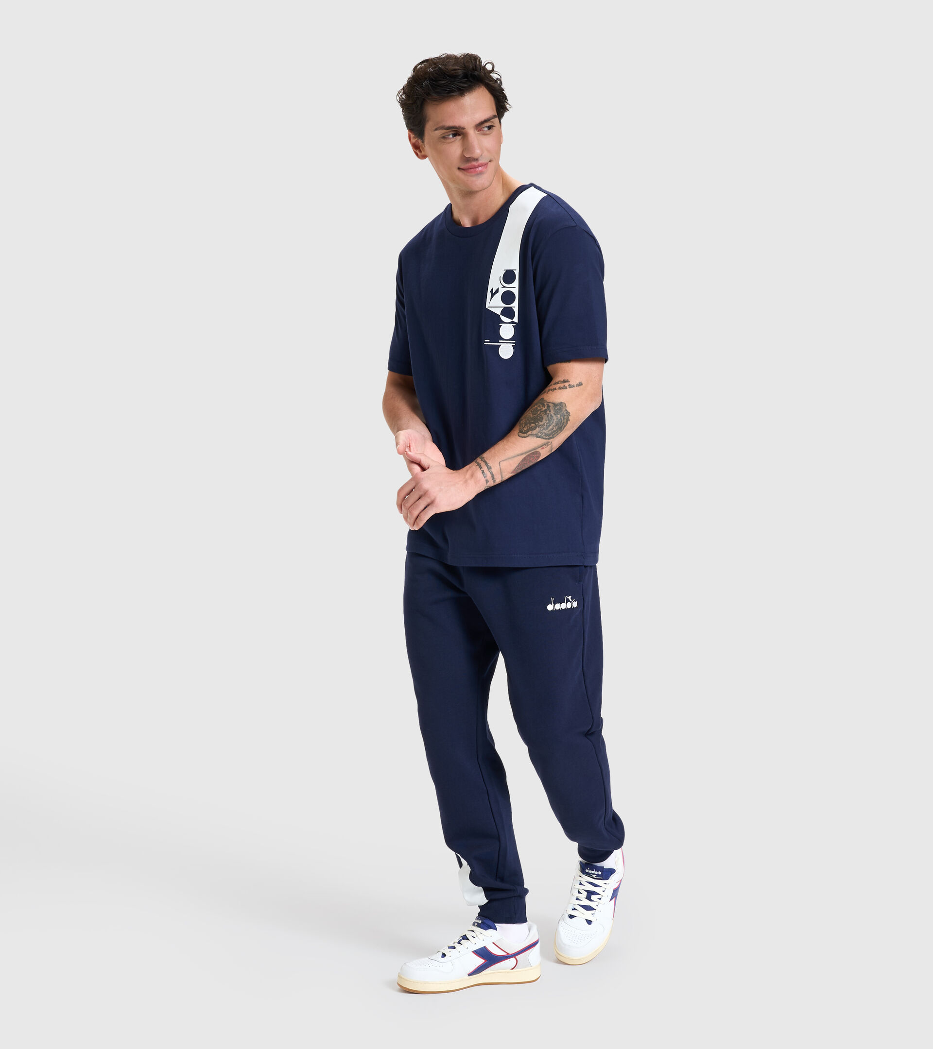 T-shirt - Unisex T-SHIRT SS ICON CLASSIC NAVY - Diadora