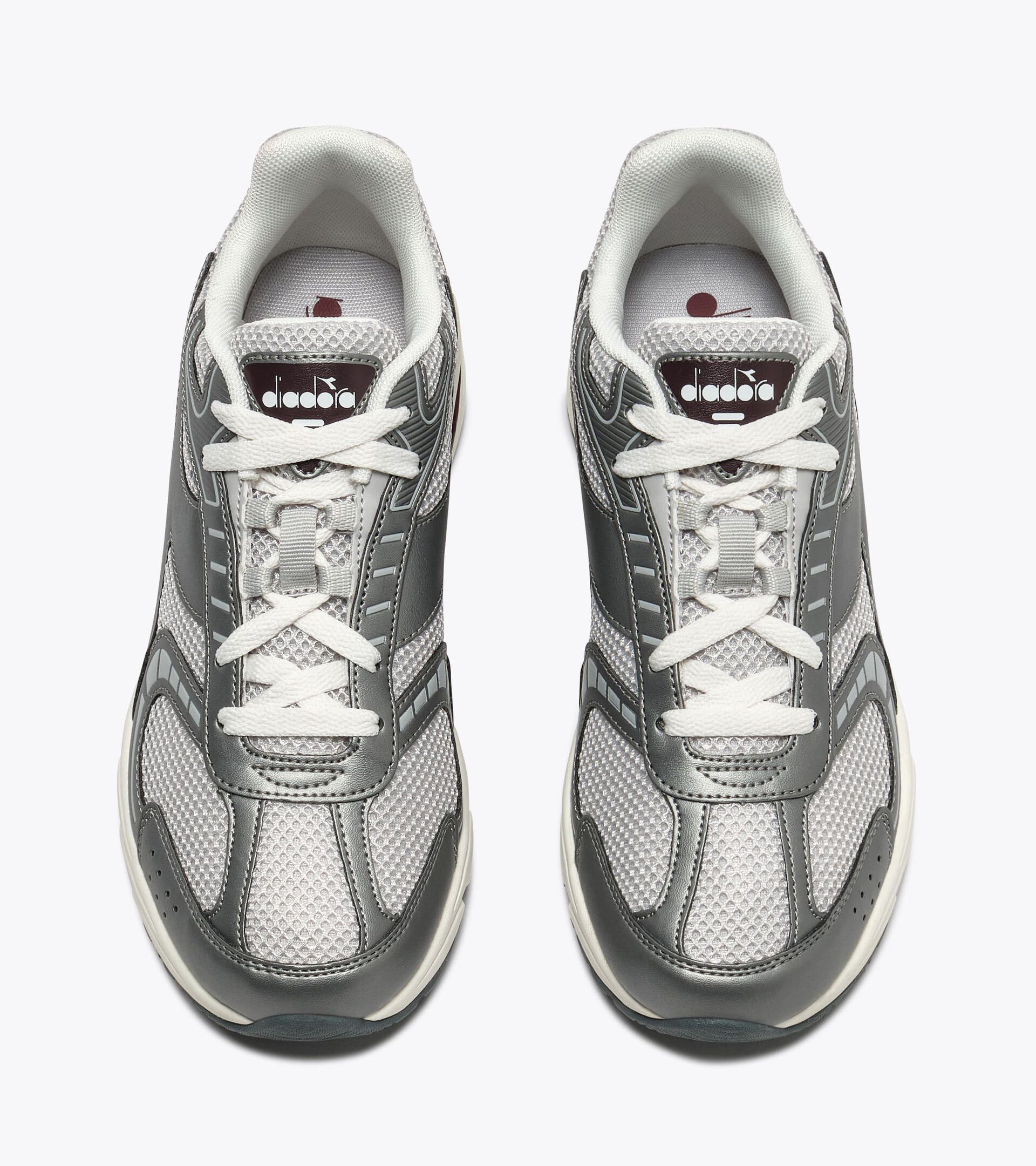 Zapatilla retro-running - Para todos los g&eacute;neros VELARA 280 GR SMLLA DE AMAPOLA /TRFA CHCT - Diadora