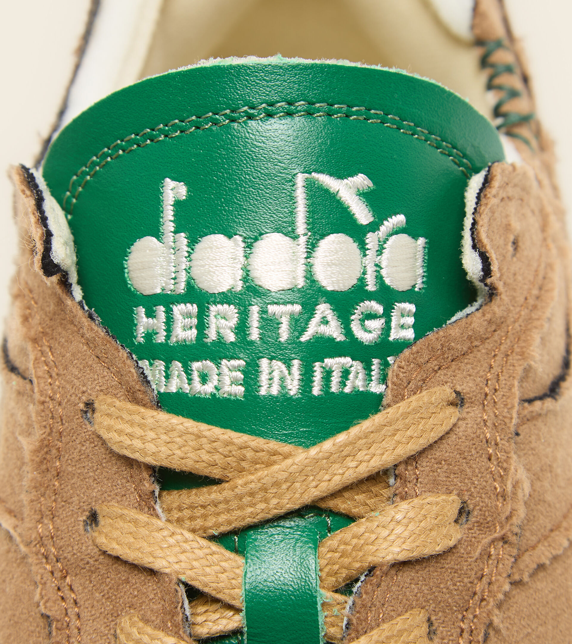 Scarpa Heritage Made in Italy - Unisex MI BASKET ROW CUT ITA VALDILANA MARRONE NOCE DI COCCO TOSTATO - Diadora