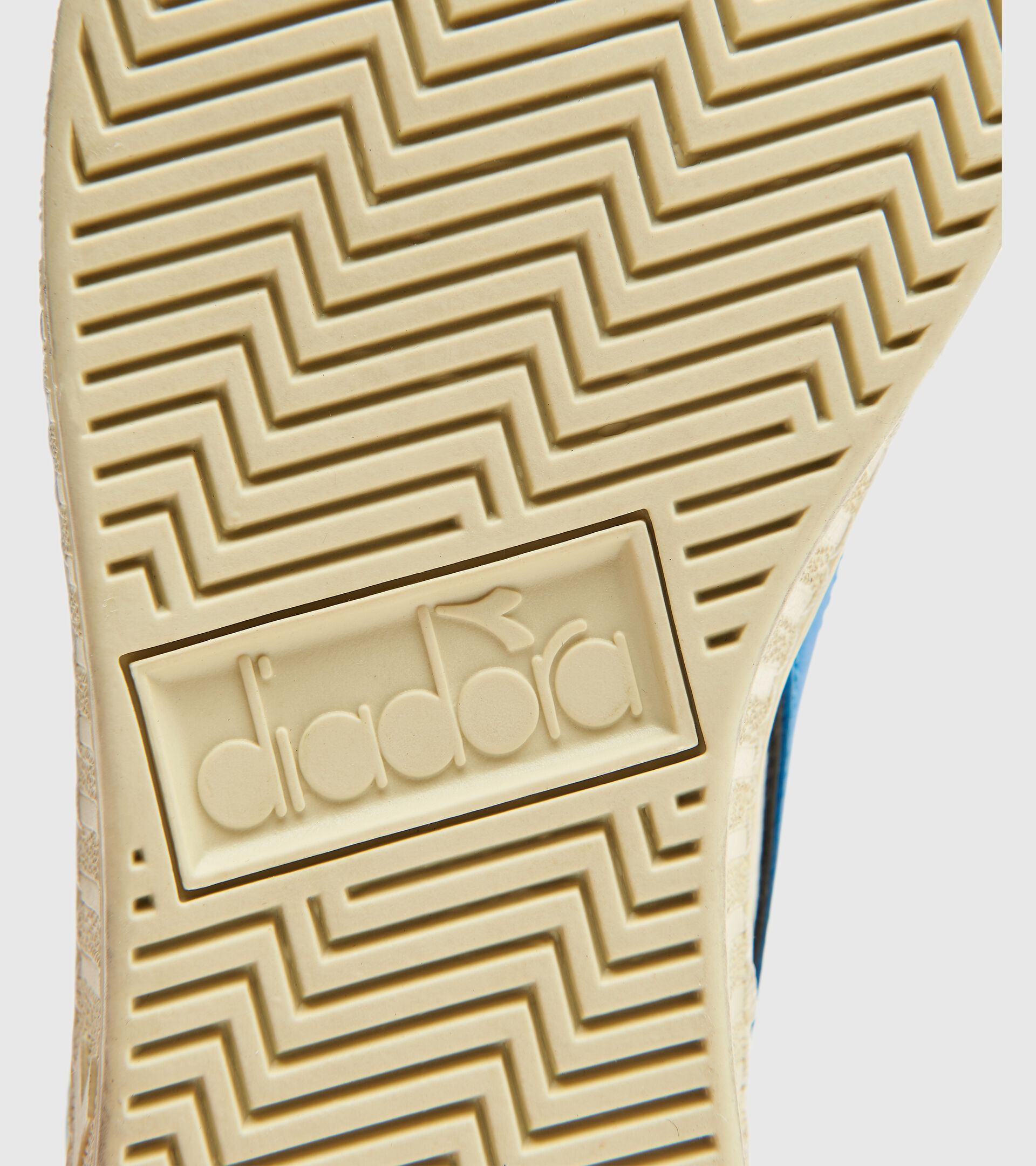 Sports shoe - Unisex GAME L LOW ICONA WHITE/BLACK/MALIBU BLUE - Diadora